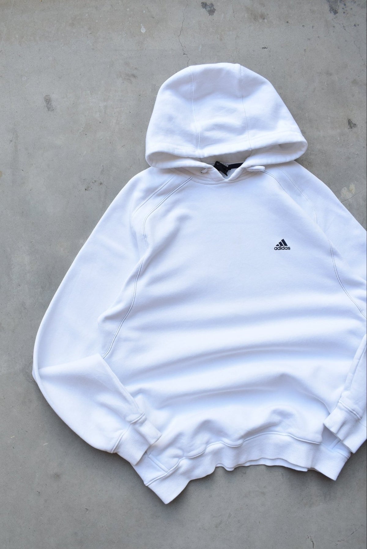 Adidas White Classic Logo Hoodie — 2000s (L) - Retrospective Store
