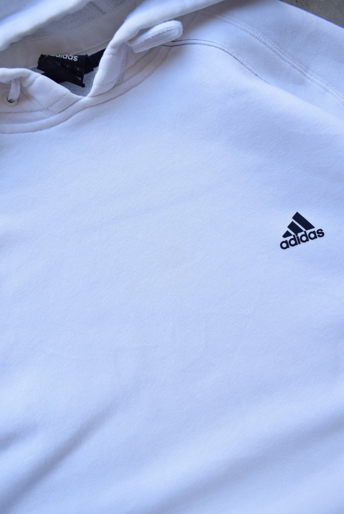 Adidas White Classic Logo Hoodie — 2000s (L) - Retrospective Store