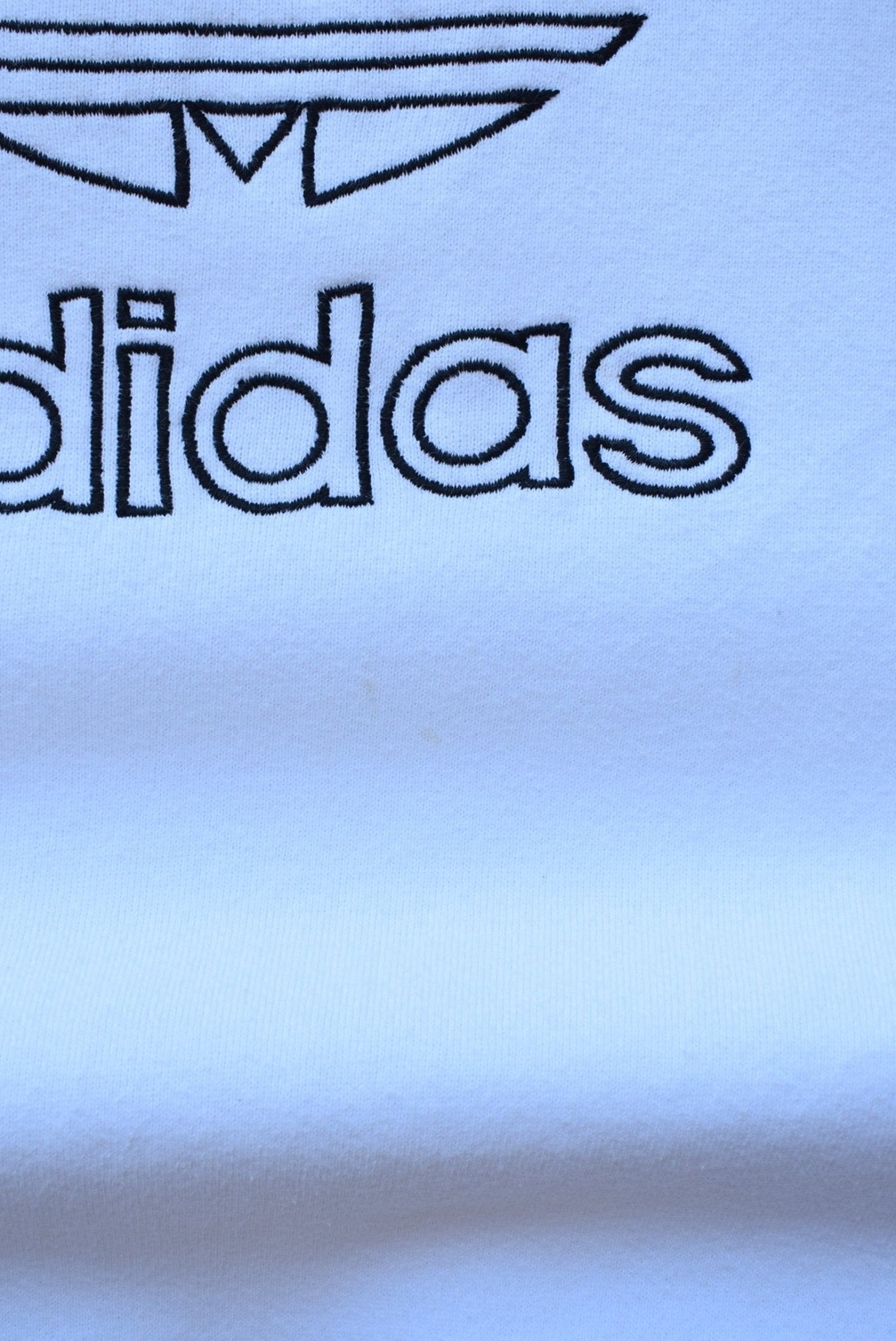 Adidas White Embroidered Spellout Crewneck — 1990s (M/L) - Retrospective Store