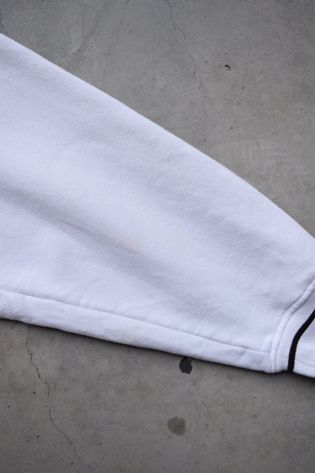 Adidas White Embroidered Spellout Crewneck — 2000s (L/XL) - Retrospective Store