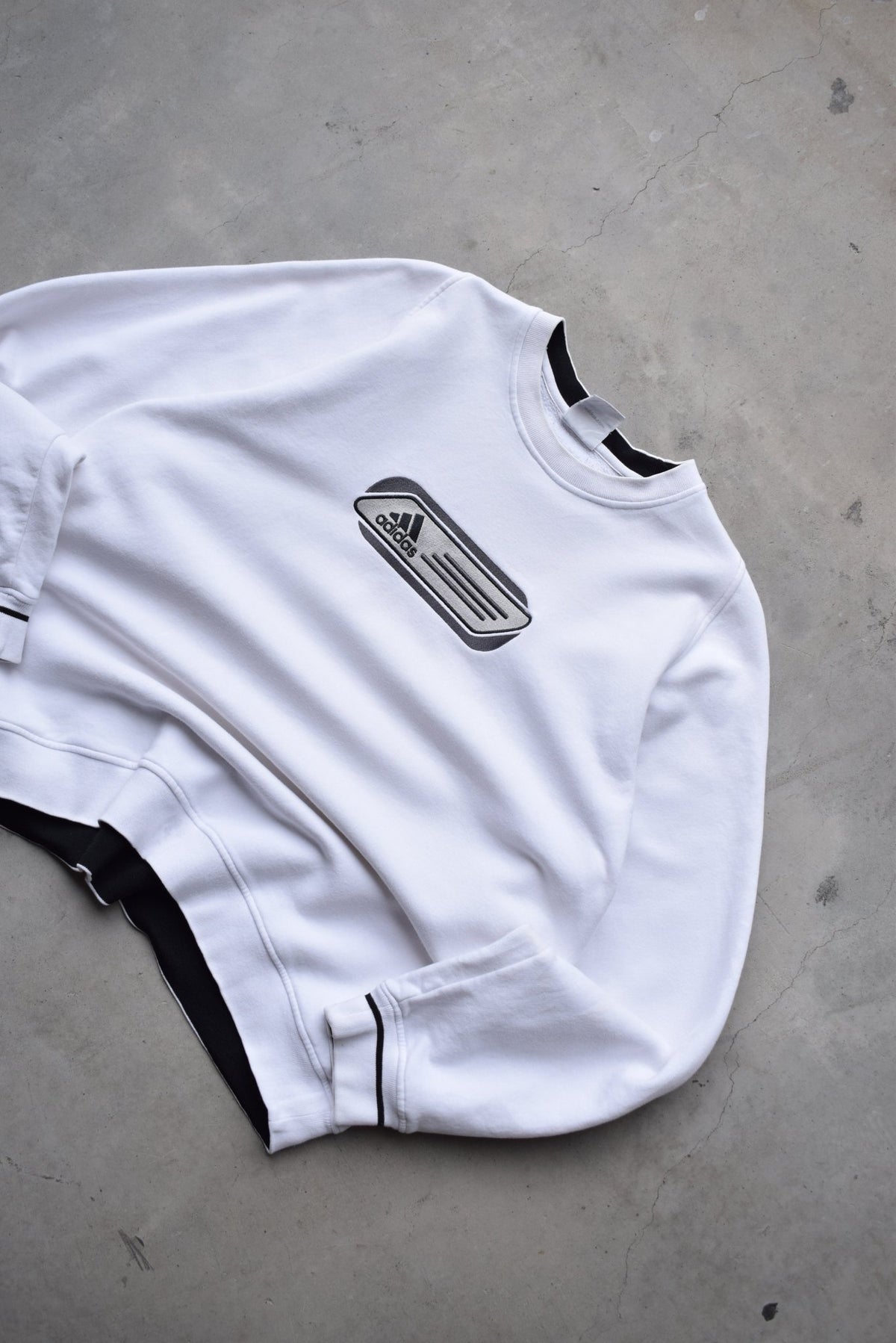 Adidas White Embroidered Spellout Crewneck — 2000s (L/XL) - Retrospective Store