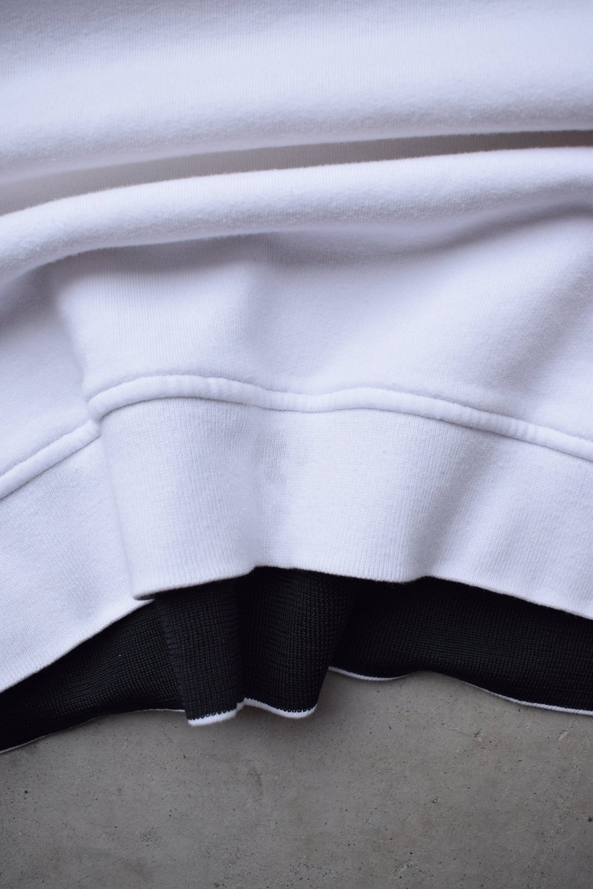 Adidas White Embroidered Spellout Crewneck — 2000s (L/XL) - Retrospective Store