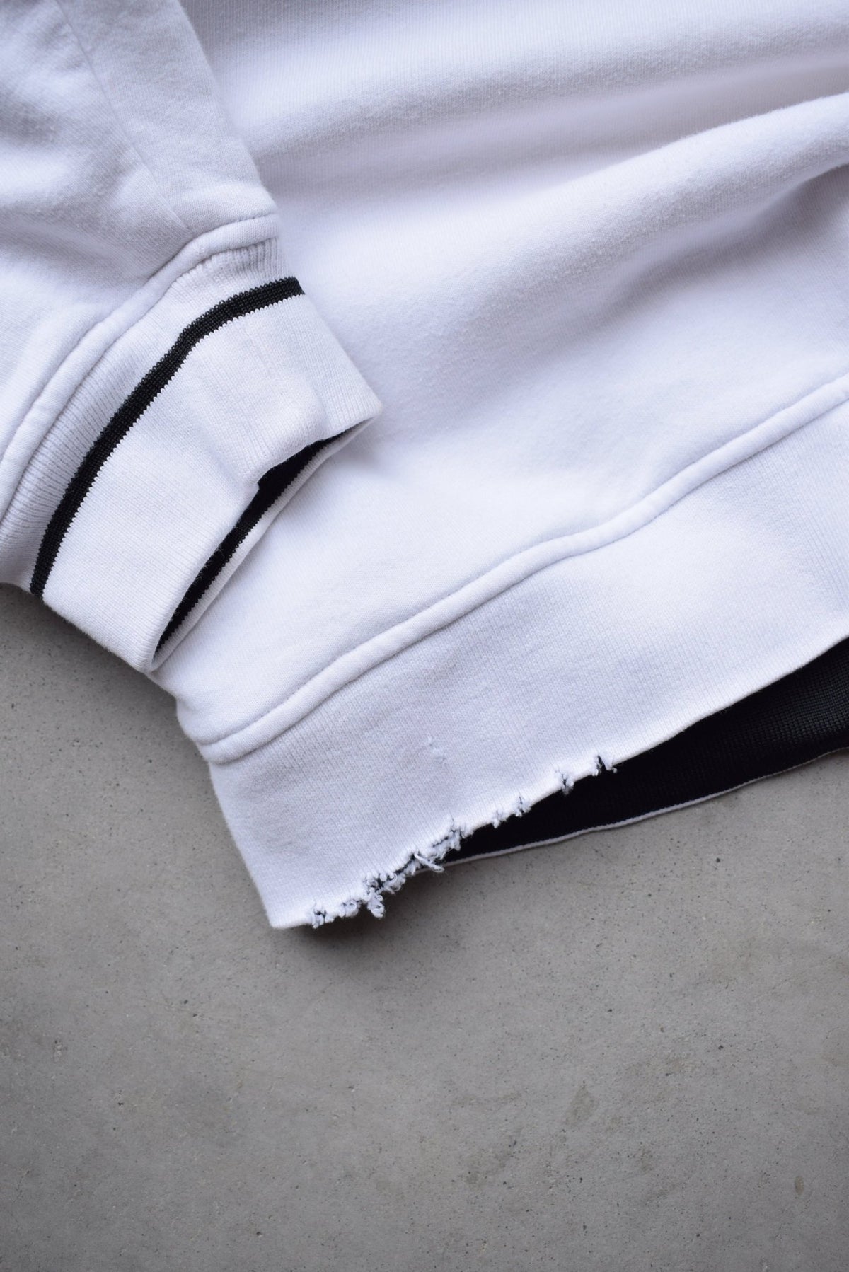 Adidas White Embroidered Spellout Crewneck — 2000s (L/XL) - Retrospective Store