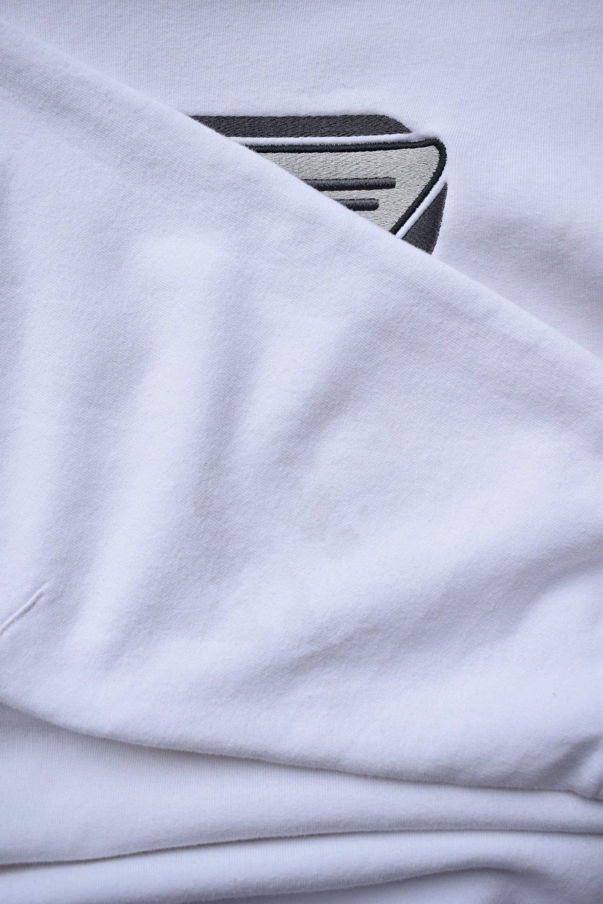 Adidas White Embroidered Spellout Crewneck — 2000s (L/XL) - Retrospective Store