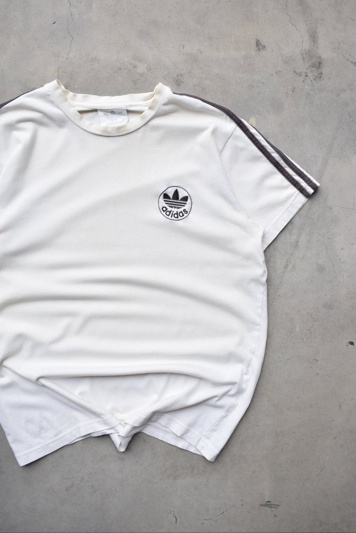 Adidas White Embroidered Spellout Tee — 1990s (L) - Retrospective Store