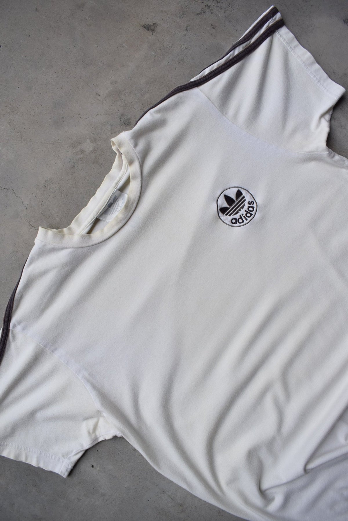 Adidas White Embroidered Spellout Tee — 1990s (L) - Retrospective Store