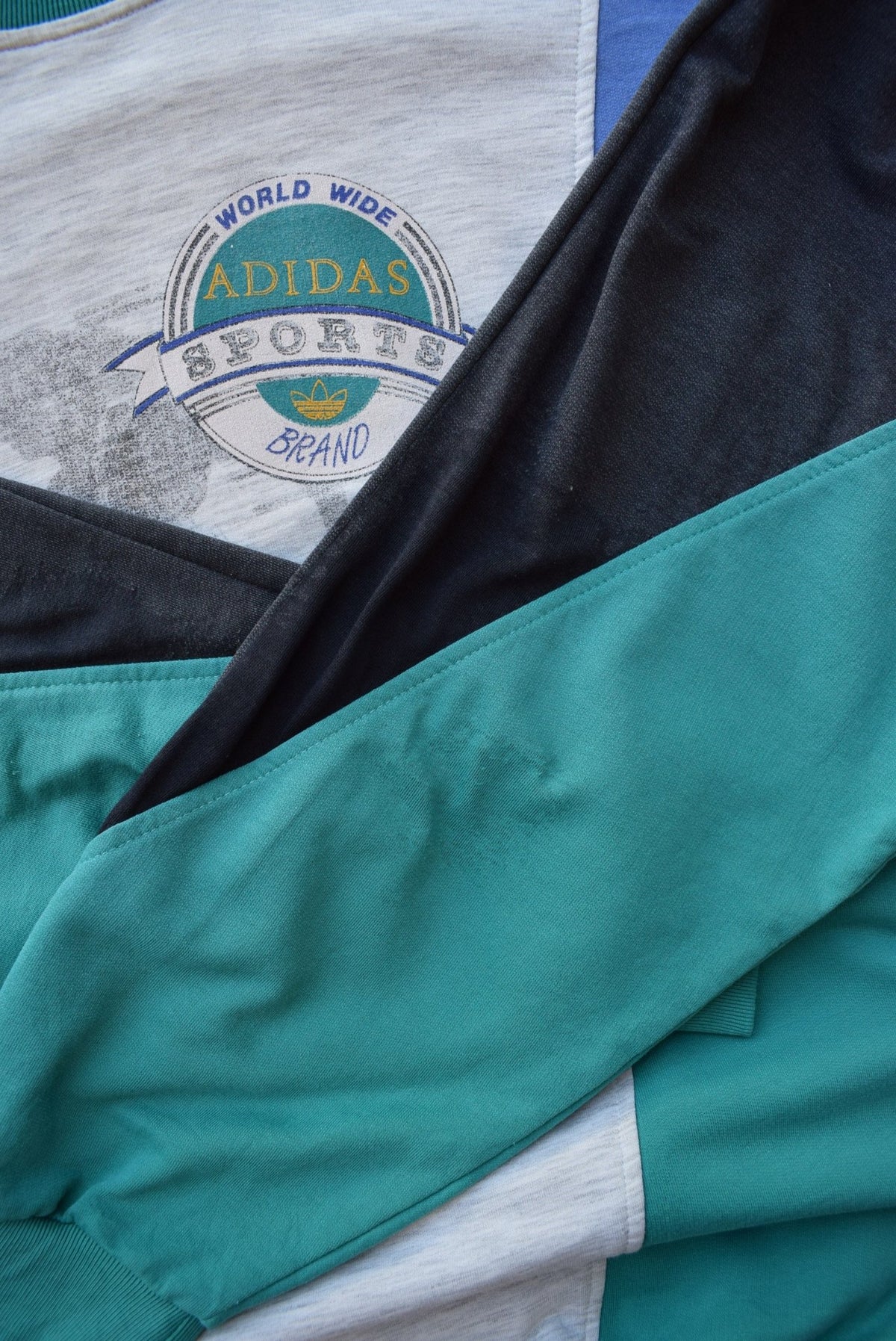 Adidas Worldwide Sports Grey & Green Graphic Crewneck — 1990s (L) - Retrospective Store