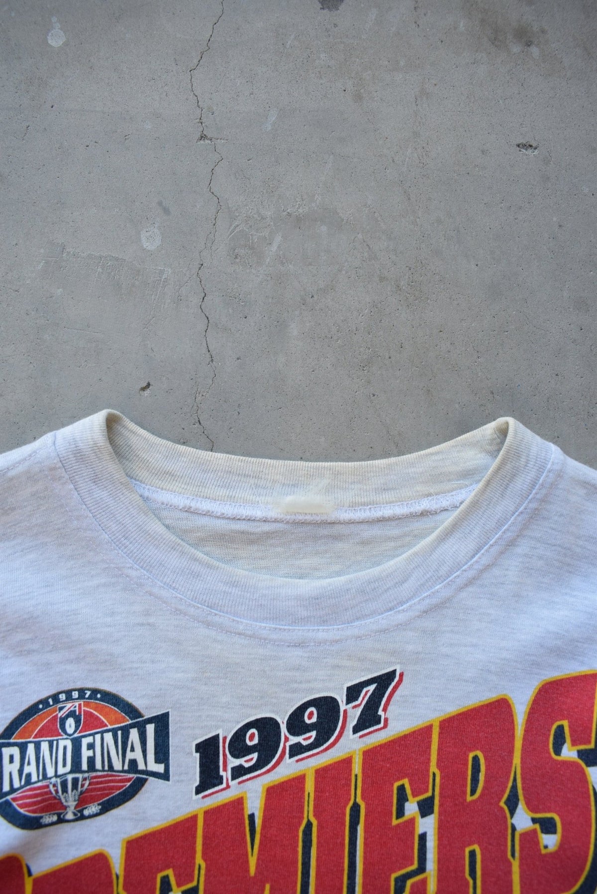 AFL Adelaide Crows Premiers Grey Graphic Tee — 1997 (M) - Retrospective Store