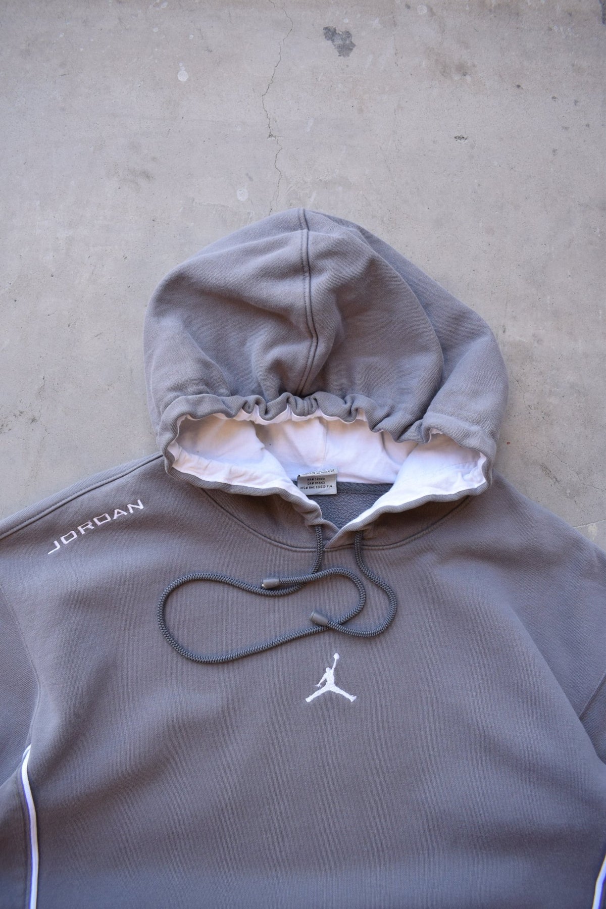 Air Jordan Grey Embroidered Logo Hoodie — 2000s (XL/XXL) - Retrospective Store
