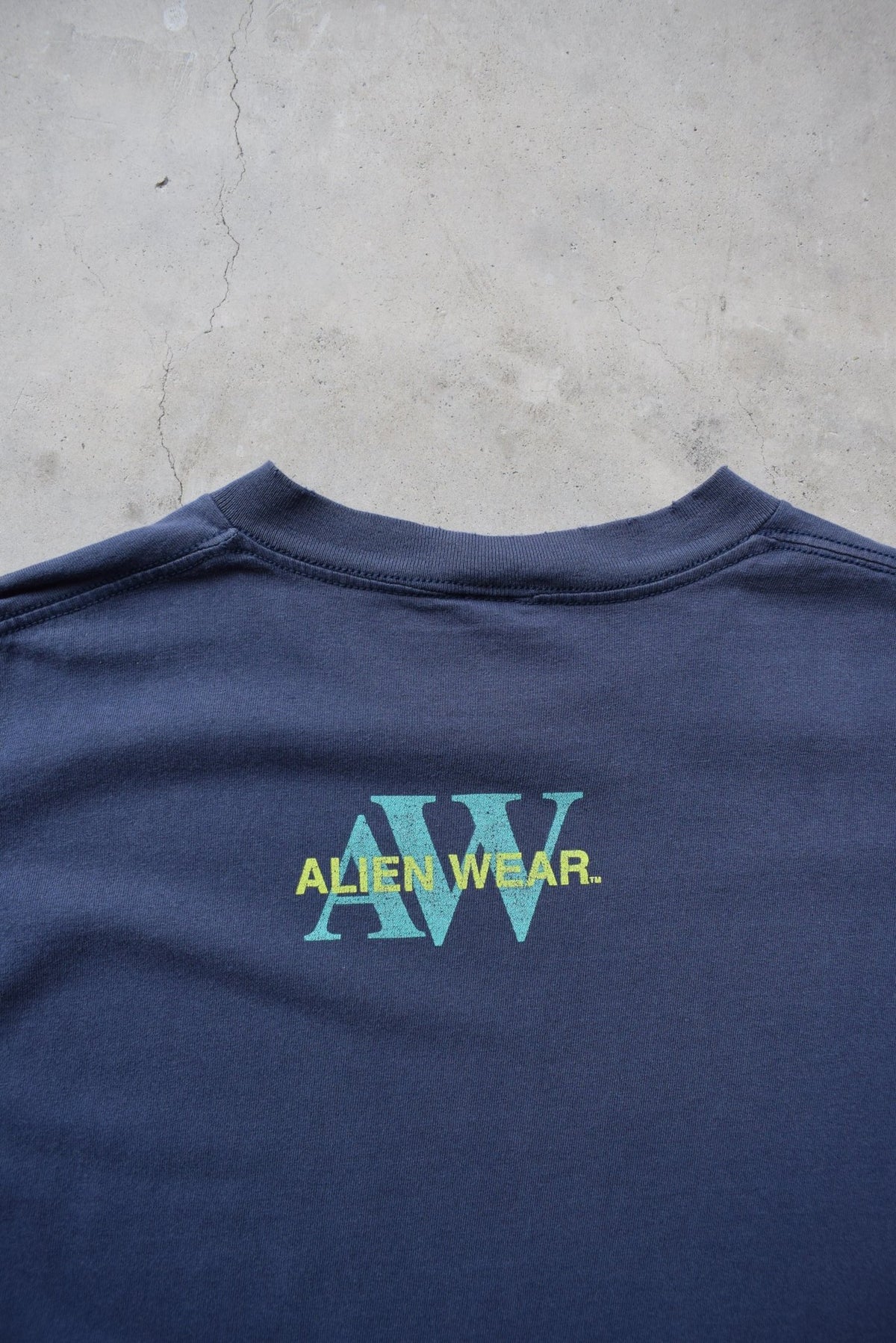 Alien Wear Navy Graphic Tee — 1996 (L) - Retrospective Store