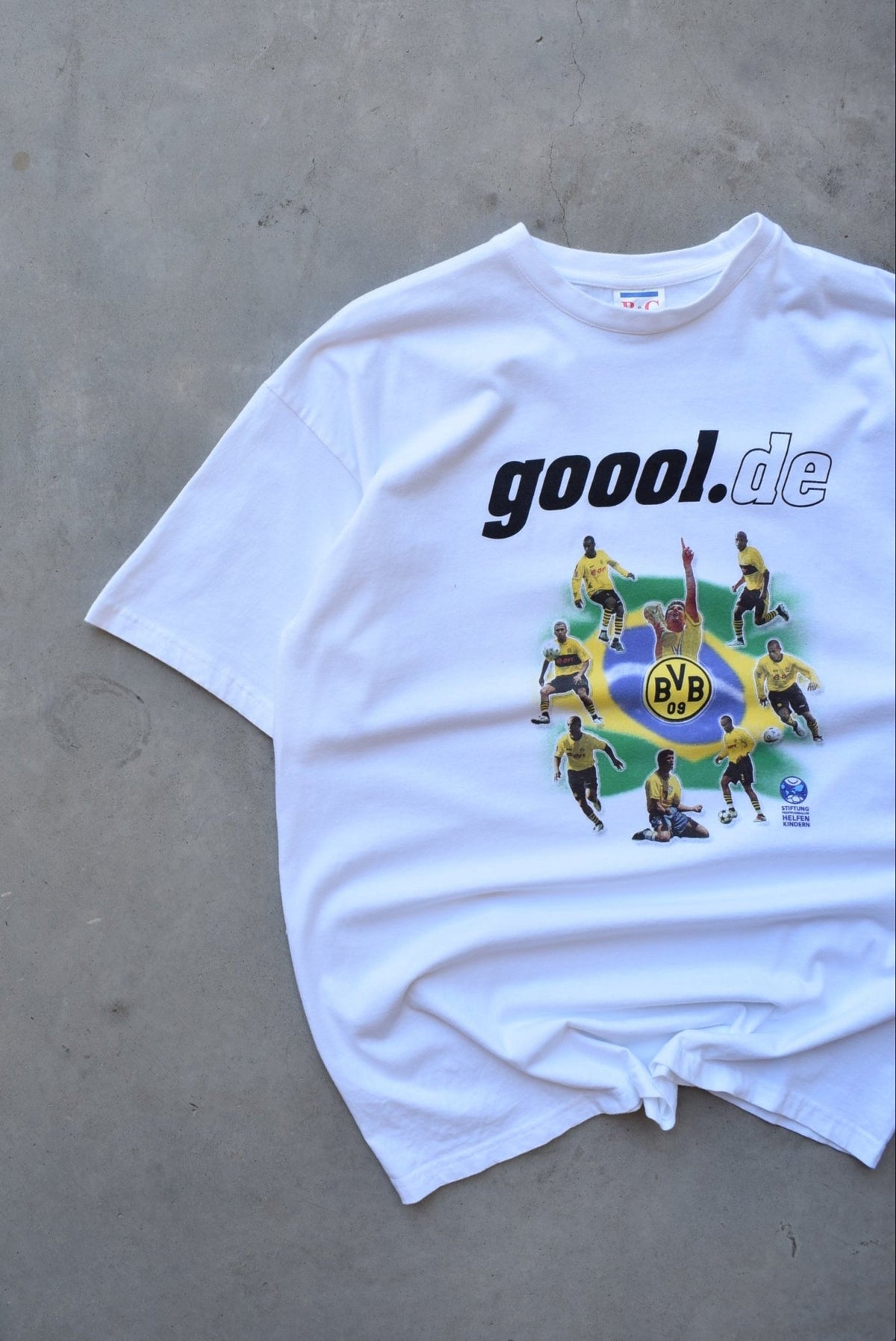 Borussia Dortmund FC White Graphic Tee — 2000s (L/XL) - Retrospective Store