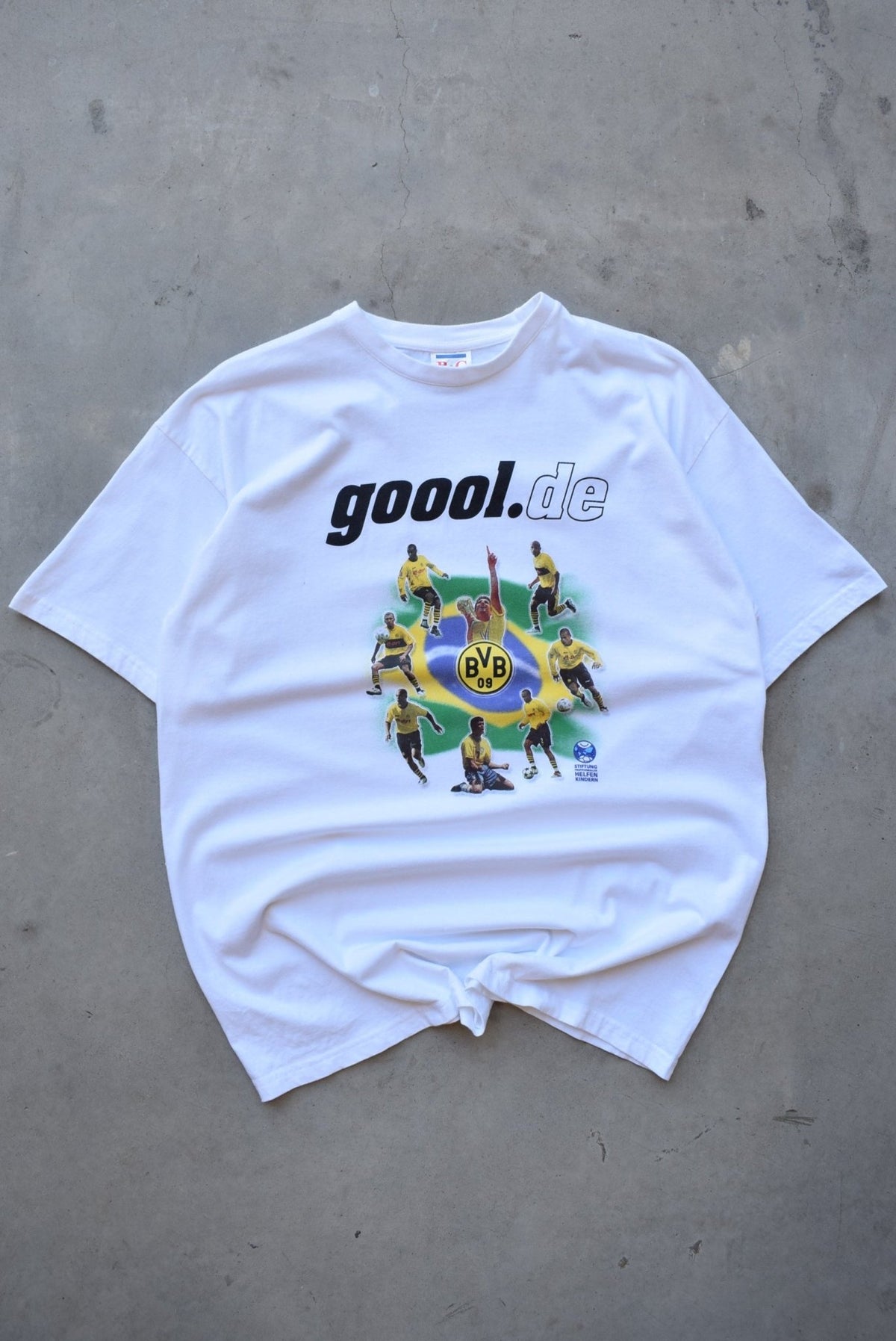 Borussia Dortmund FC White Graphic Tee — 2000s (L/XL) - Retrospective Store