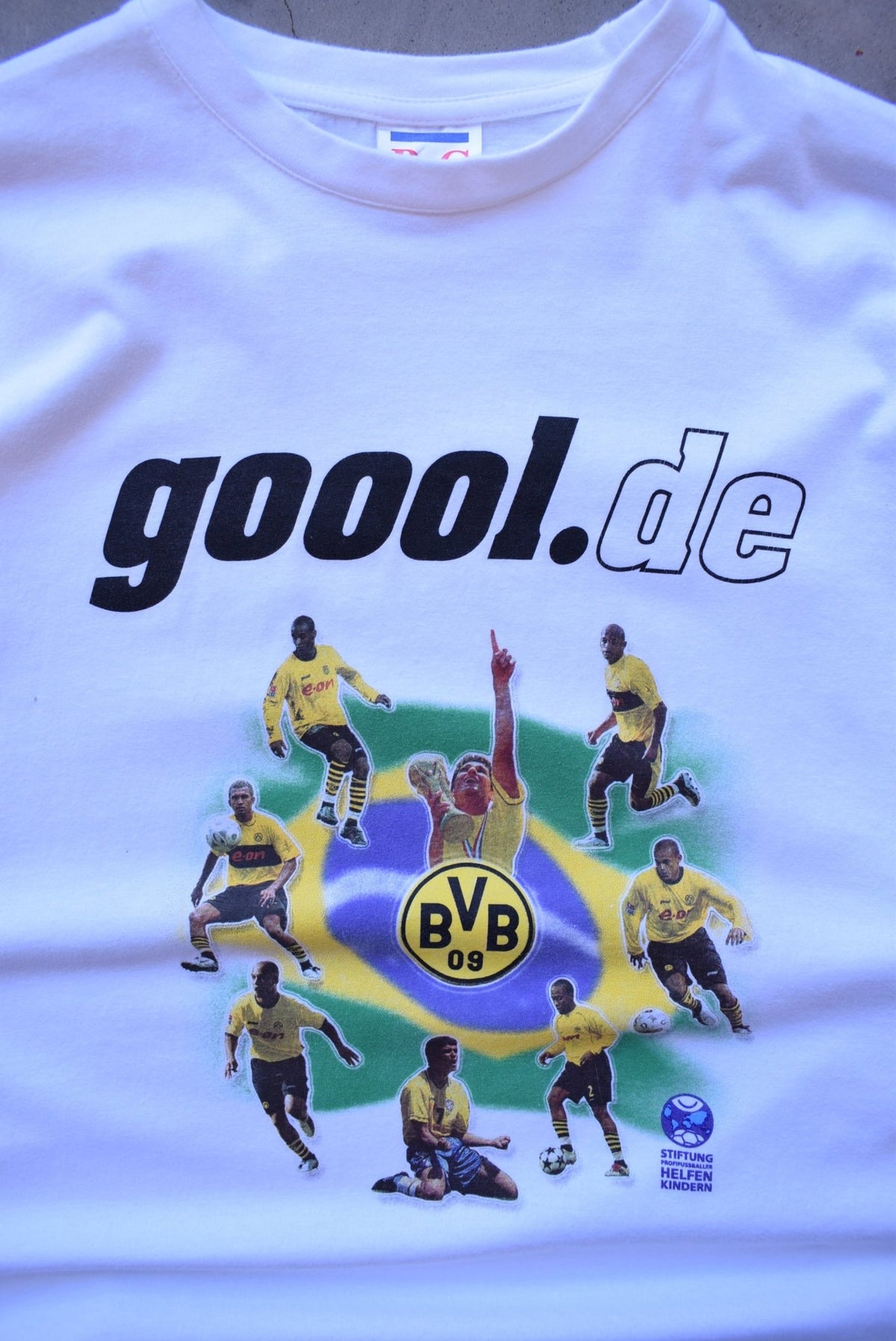 Borussia Dortmund FC White Graphic Tee — 2000s (L/XL) - Retrospective Store