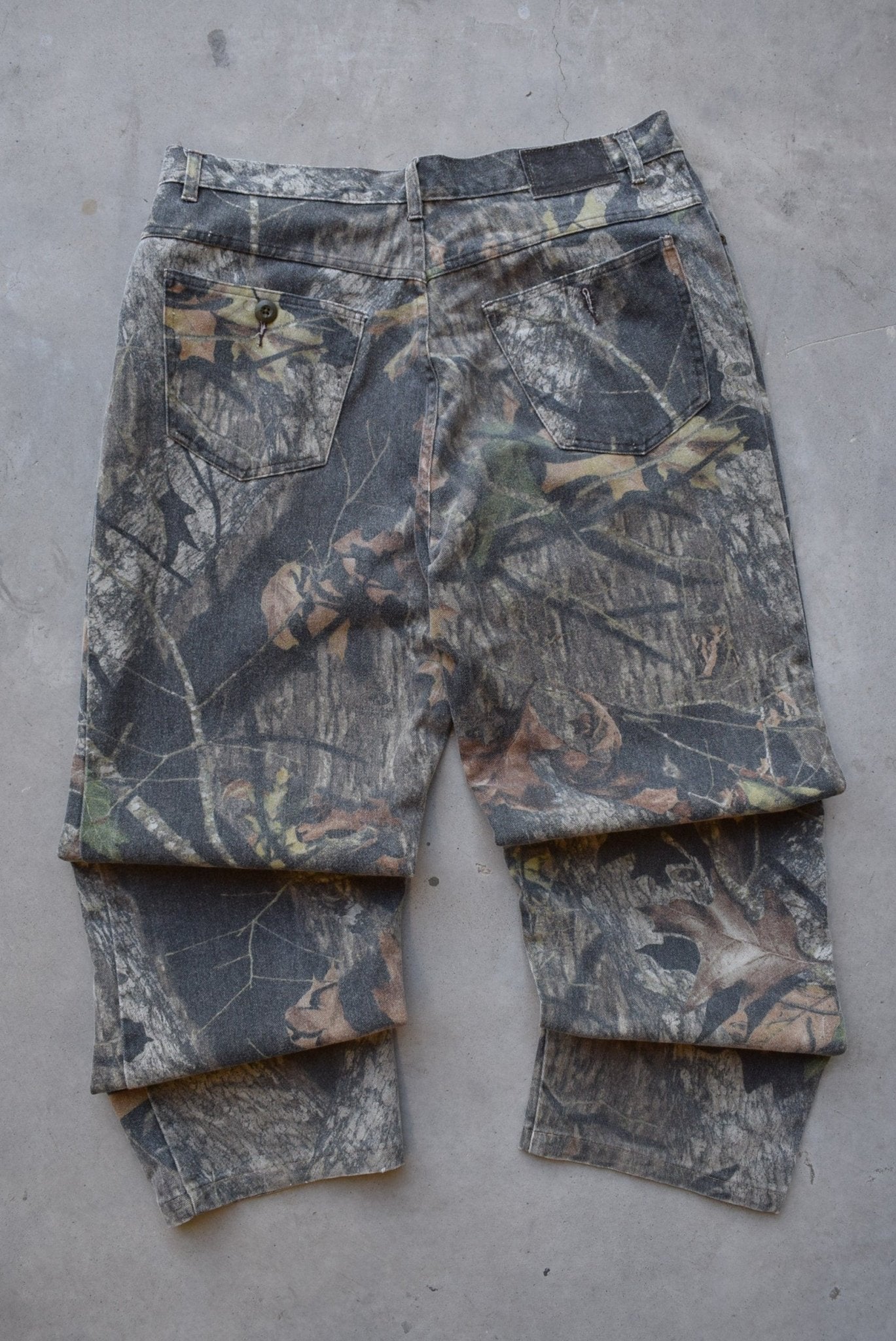 Cabelas Outdoor Realtree Pants — 2000s (36) - Retrospective Store
