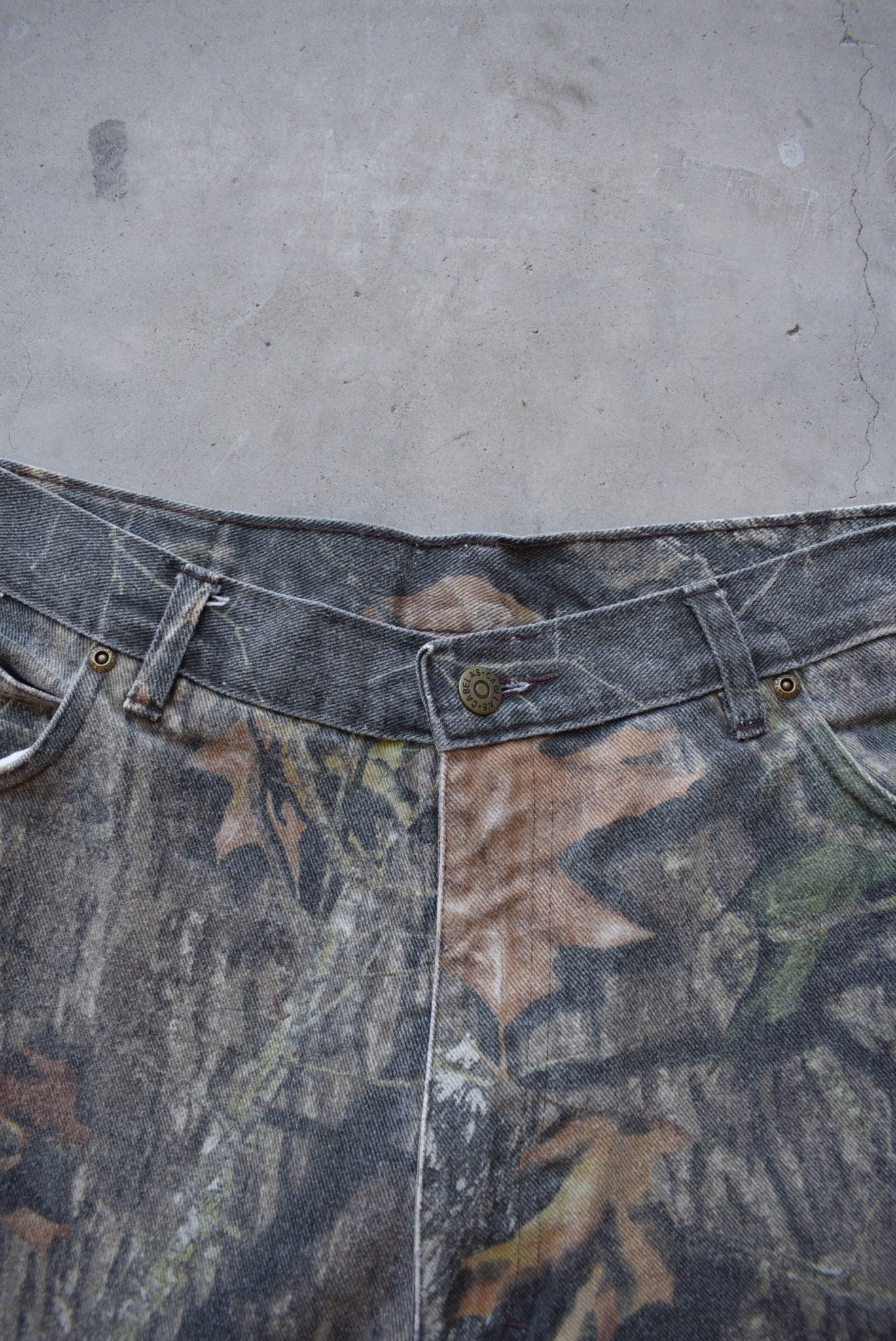 Cabelas Outdoor Realtree Pants — 2000s (36) - Retrospective Store