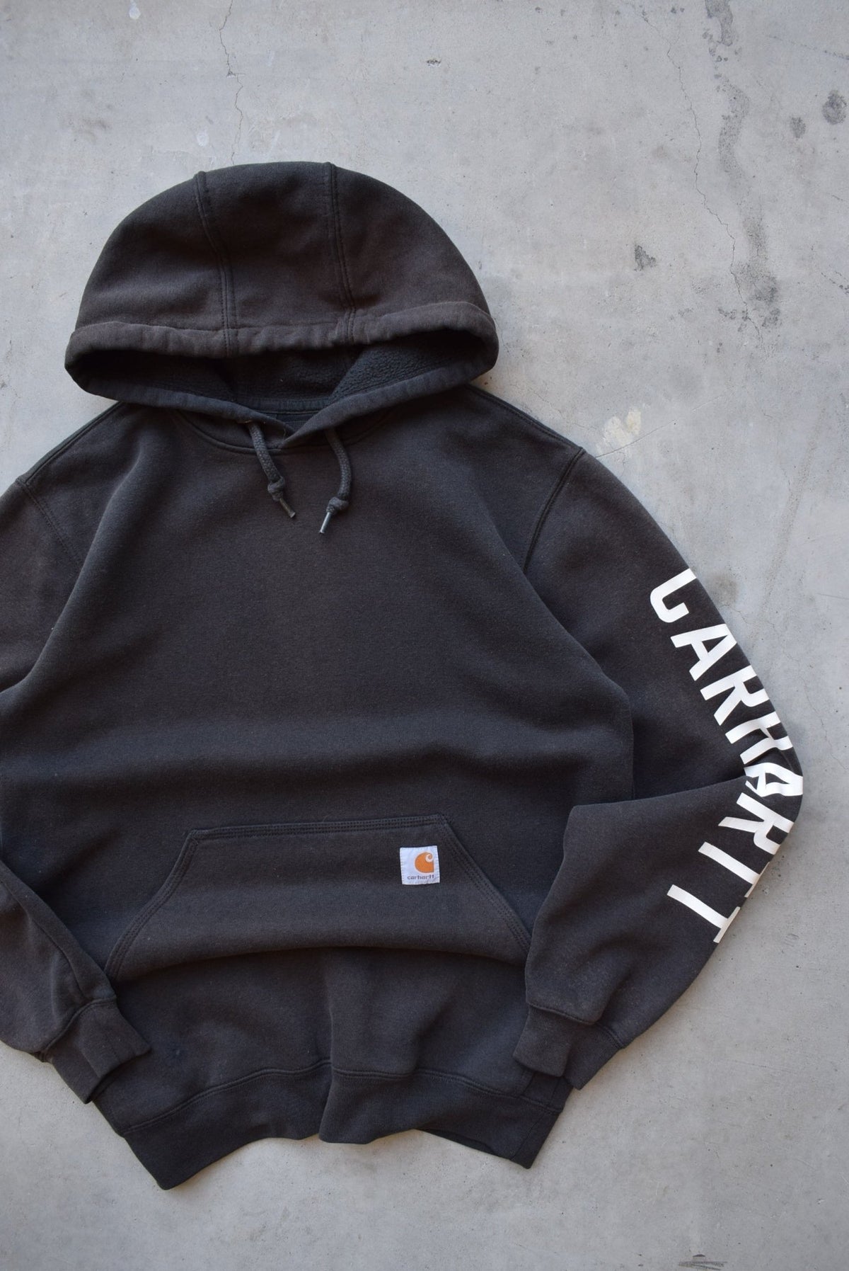 Carhartt Black Classic Logo Hoodie — 1990s (M) - Retrospective Store