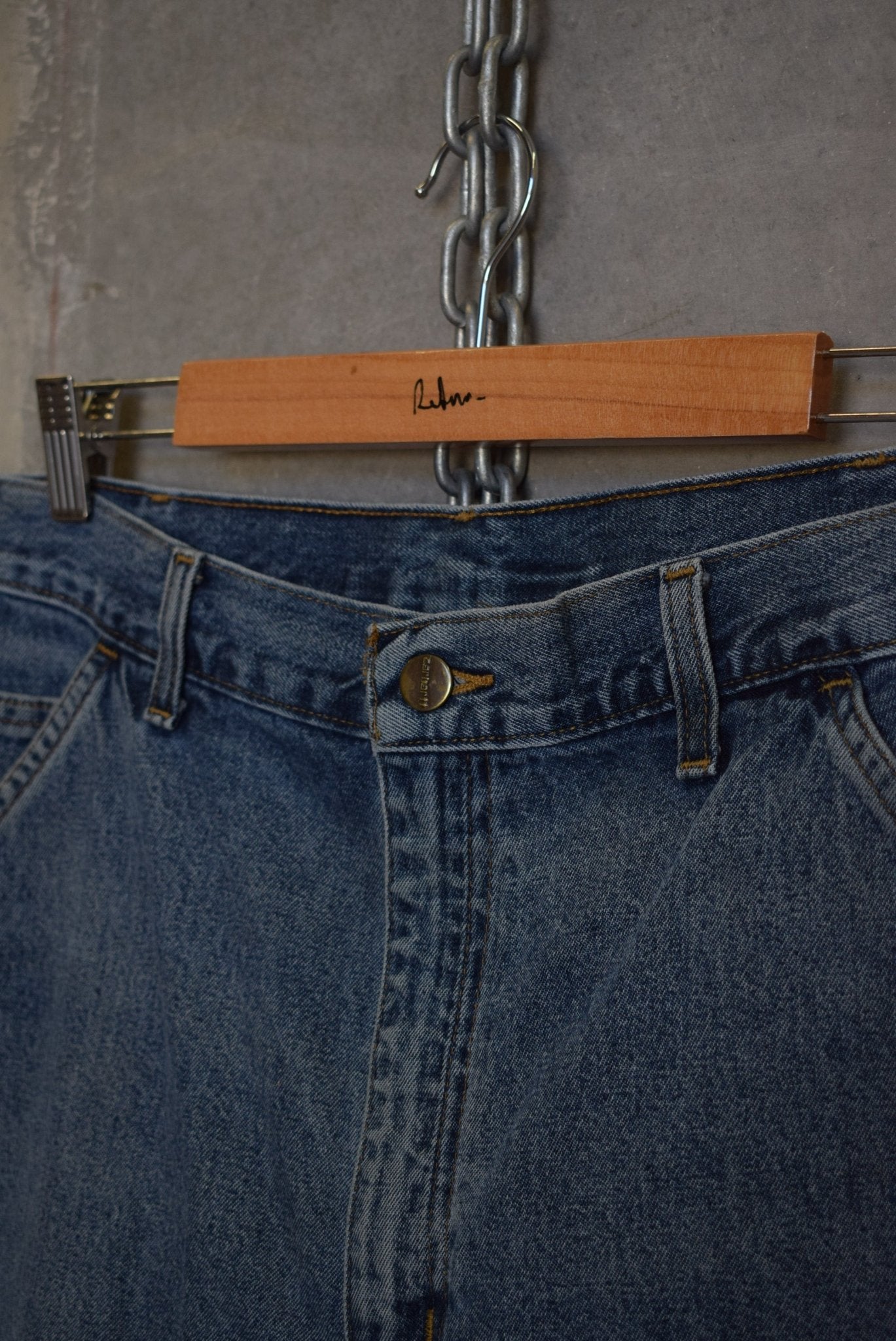 Carhartt Carpenter Shorts — 2000s (36) - Retrospective Store