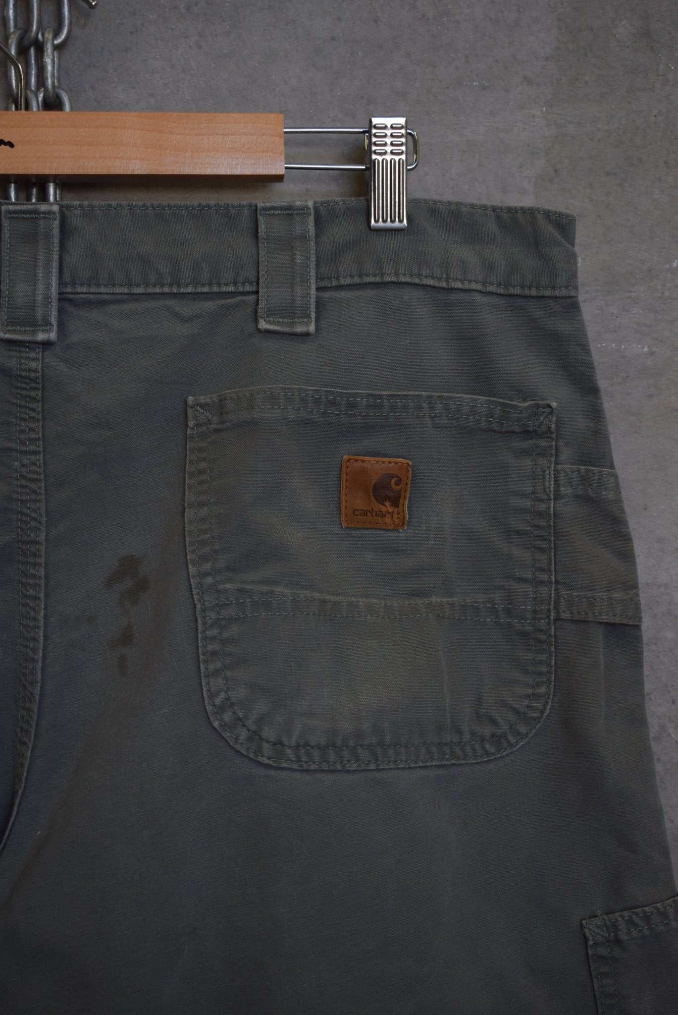 Carhartt Carpenter Shorts — 2000s (38) - Retrospective Store