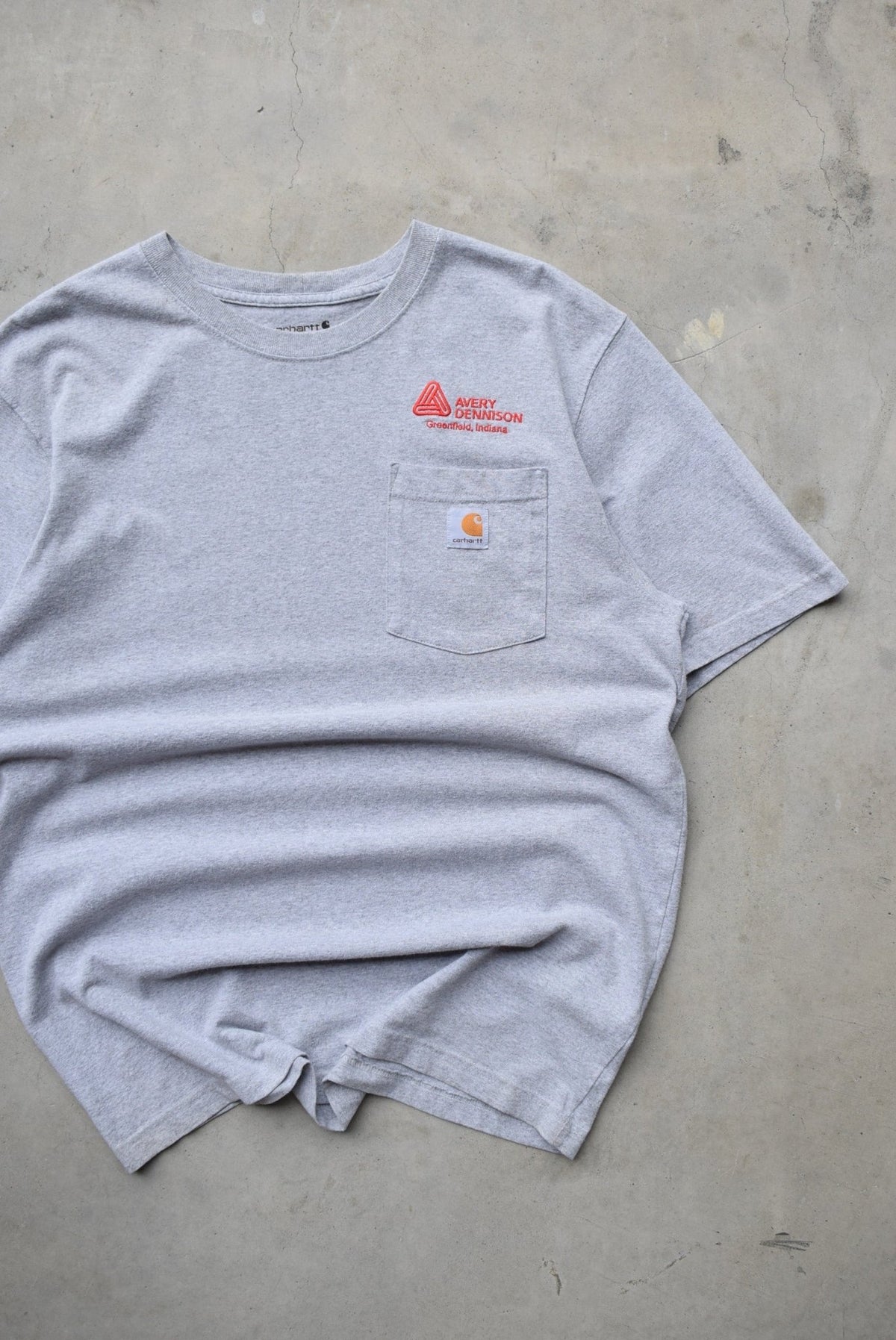 Carhartt Grey Classic Logo Pocket Tee — 2000s (L) - Retrospective Store