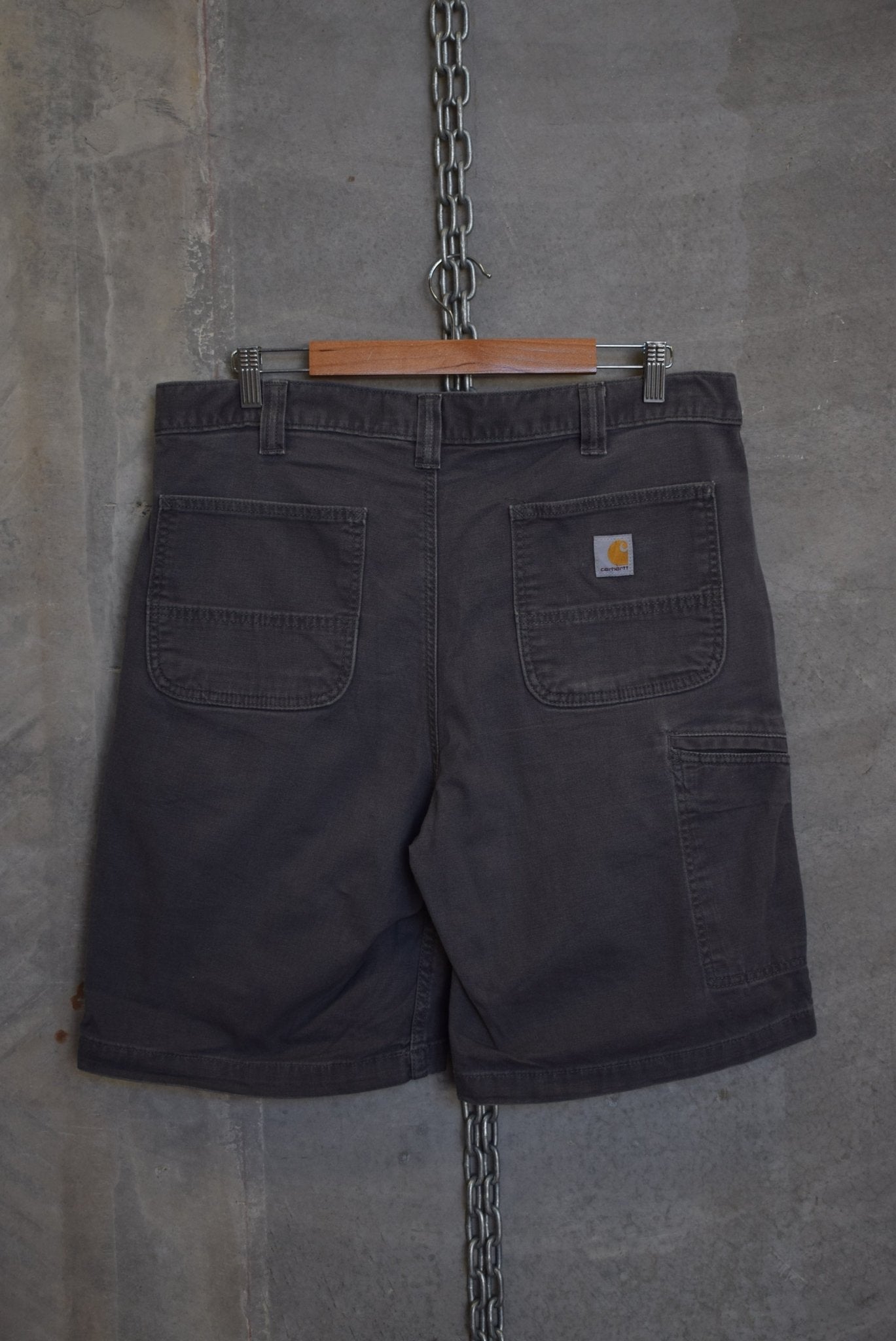 Carhartt Workwear Shorts — 2000s (36) - Retrospective Store