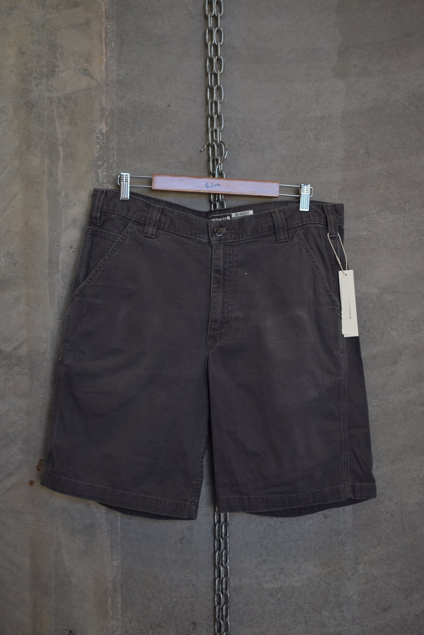 Carhartt Workwear Shorts — 2000s (36) - Retrospective Store