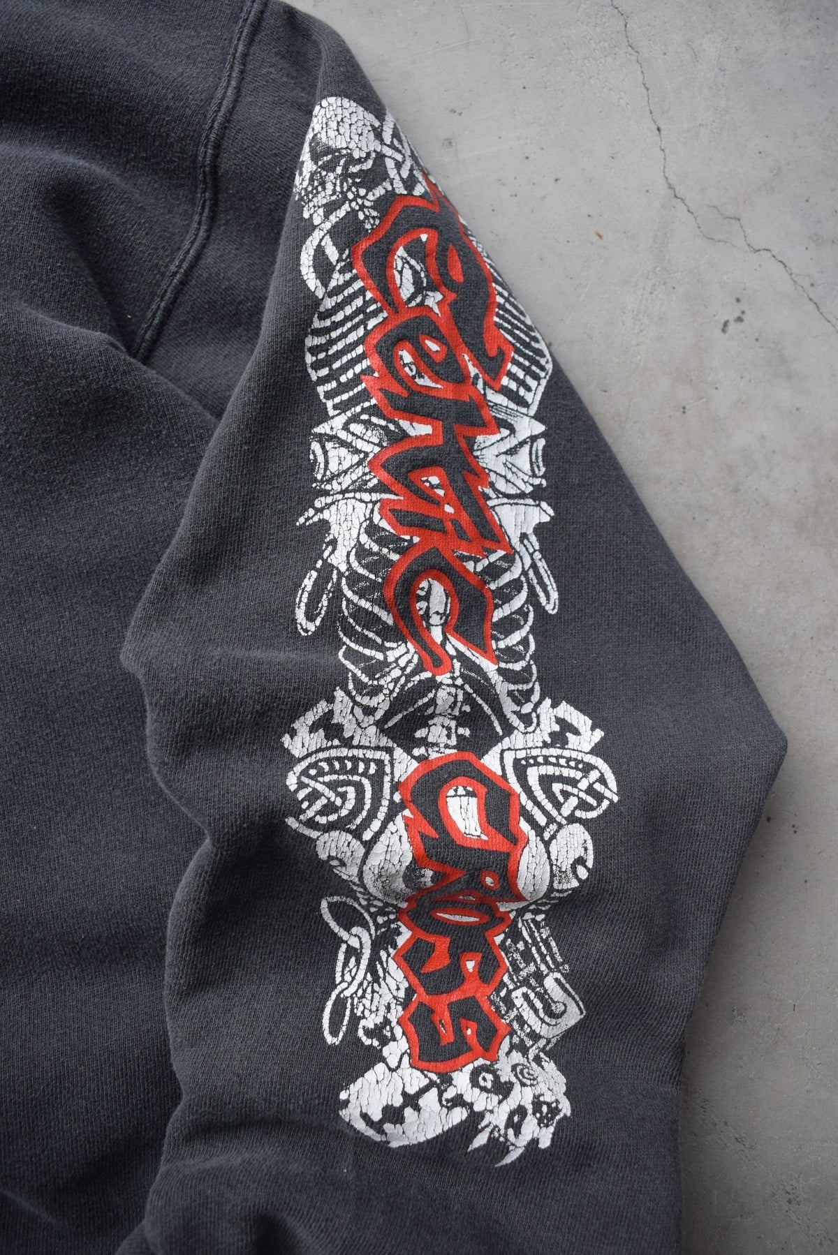 Celtic Cross Black Graphic Hoodie — 2000s (XL) - Retrospective Store