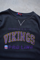 Champion Pro-Line x NFL Minnesota Vikings Black Embroidered Crewneck — 1990s (XL/XXL) - Retrospective Store