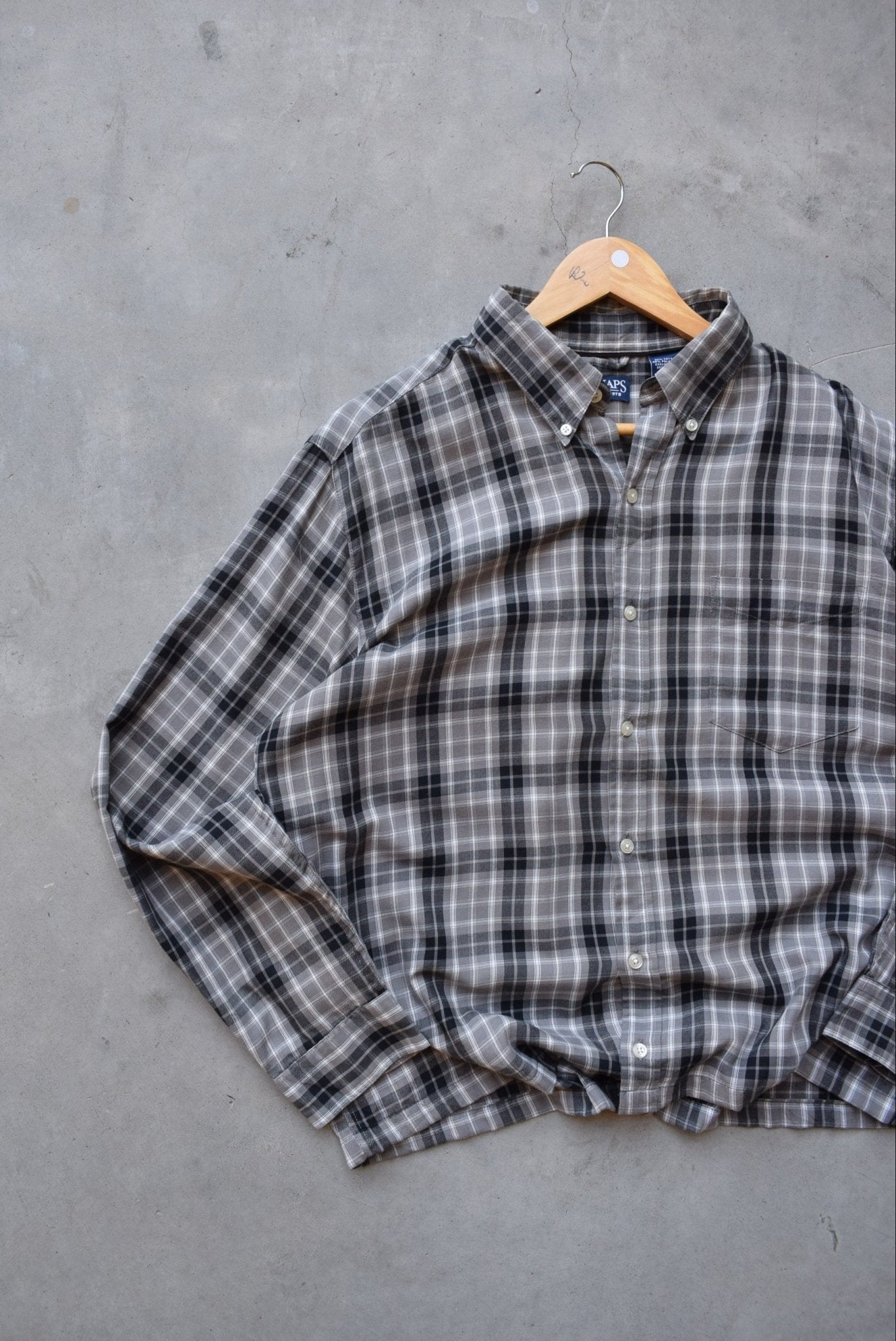 Chaps Ralph Lauren Black & Grey Cropped Long Sleeve Button Up — 2000s (L) - Retrospective Store
