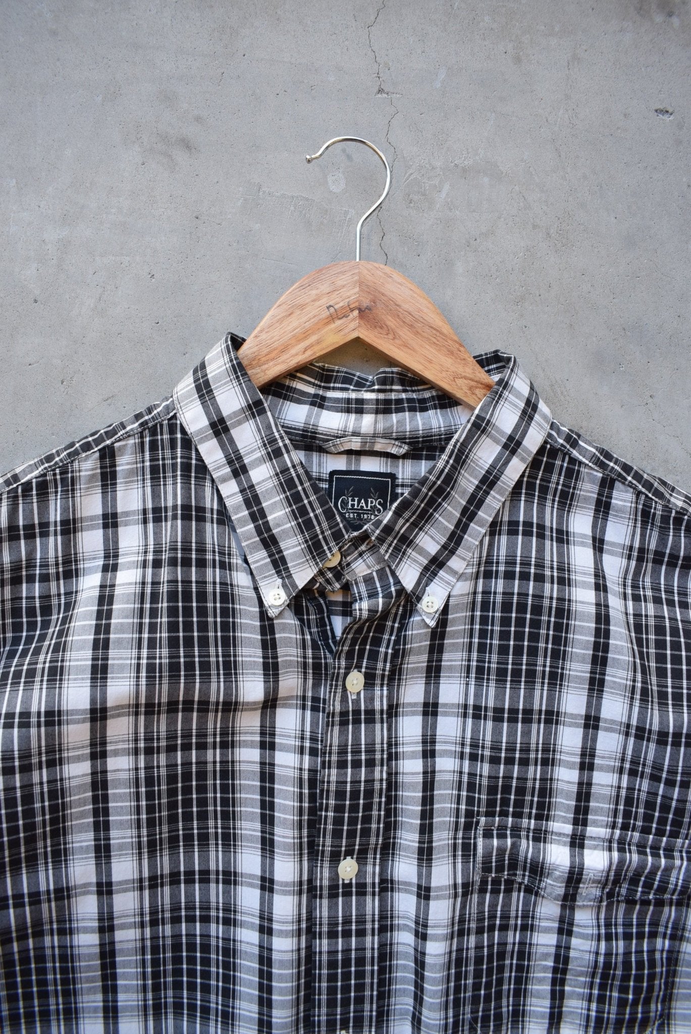 Chaps Ralph Lauren Black & White Cropped Long Sleeve Button Up — 2000s (XXL) - Retrospective Store