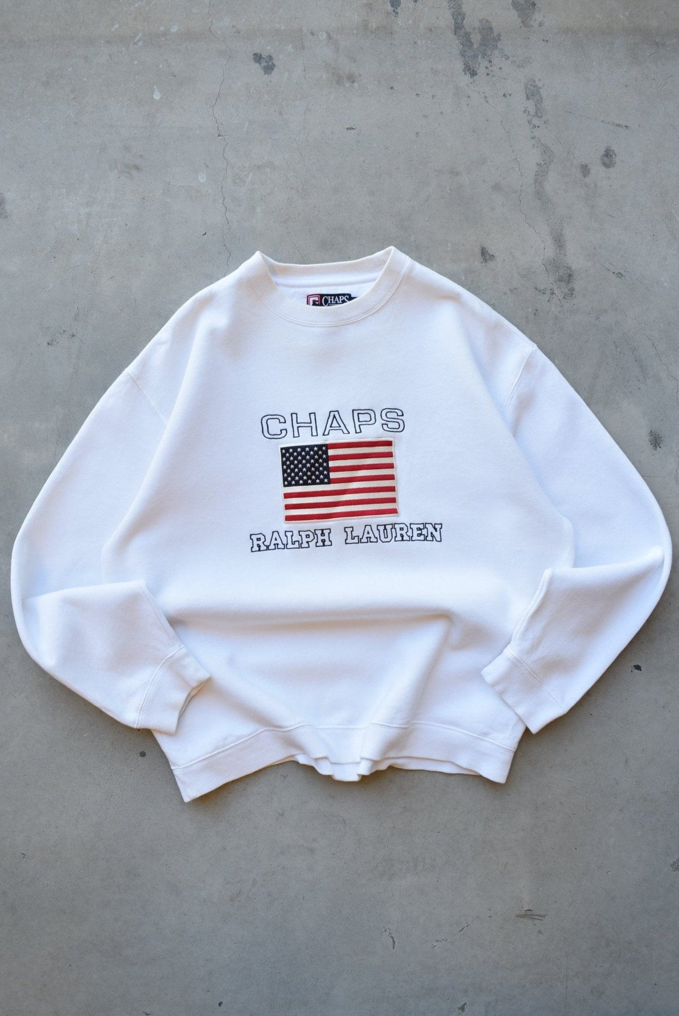 Chaps Ralph Lauren White Embroidered Spellout Crewneck — 2000s (L) - Retrospective Store