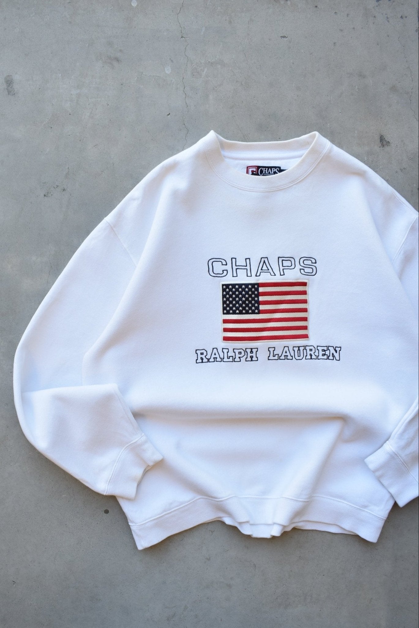 Chaps Ralph Lauren White Embroidered Spellout Crewneck — 2000s (L) - Retrospective Store