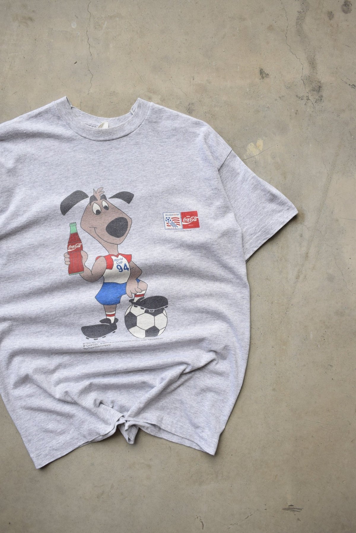 Coca-Cola x FIFA World Cup Grey Graphic Tee — 1994 (M) - Retrospective Store