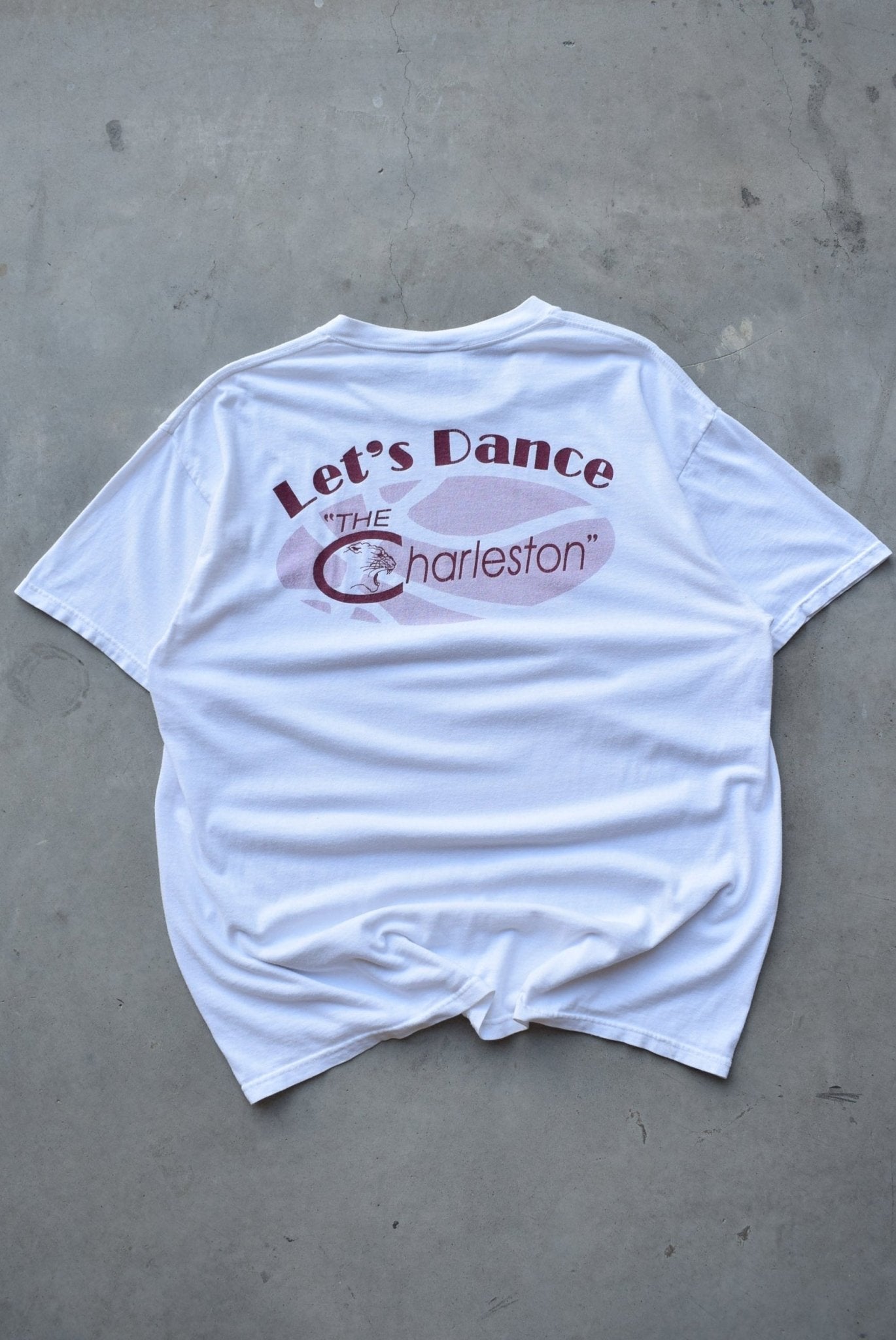 College of Charleston Basketball White Graphic Tee — 1998 (XL) - Retrospective Store