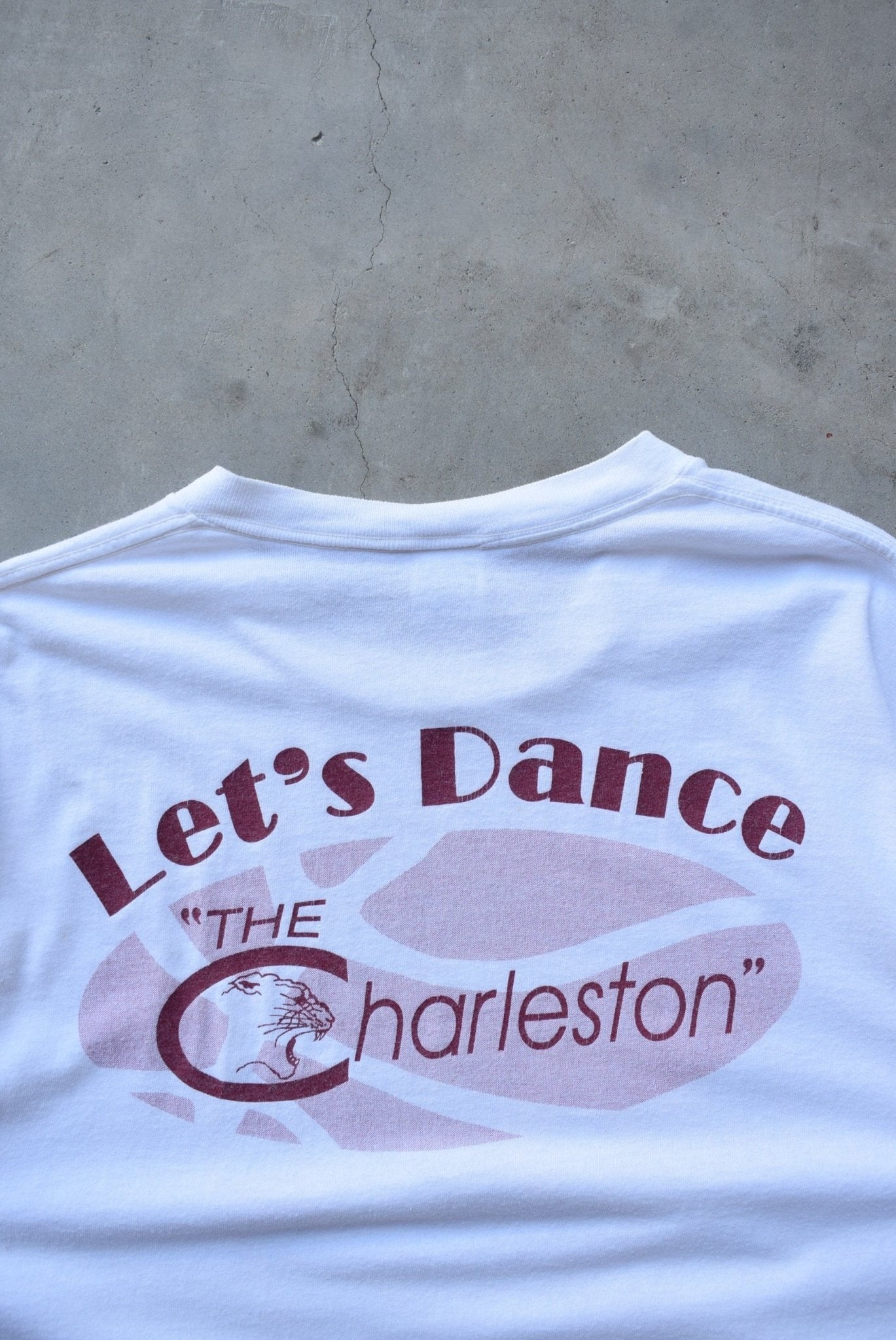 College of Charleston Basketball White Graphic Tee — 1998 (XL) - Retrospective Store