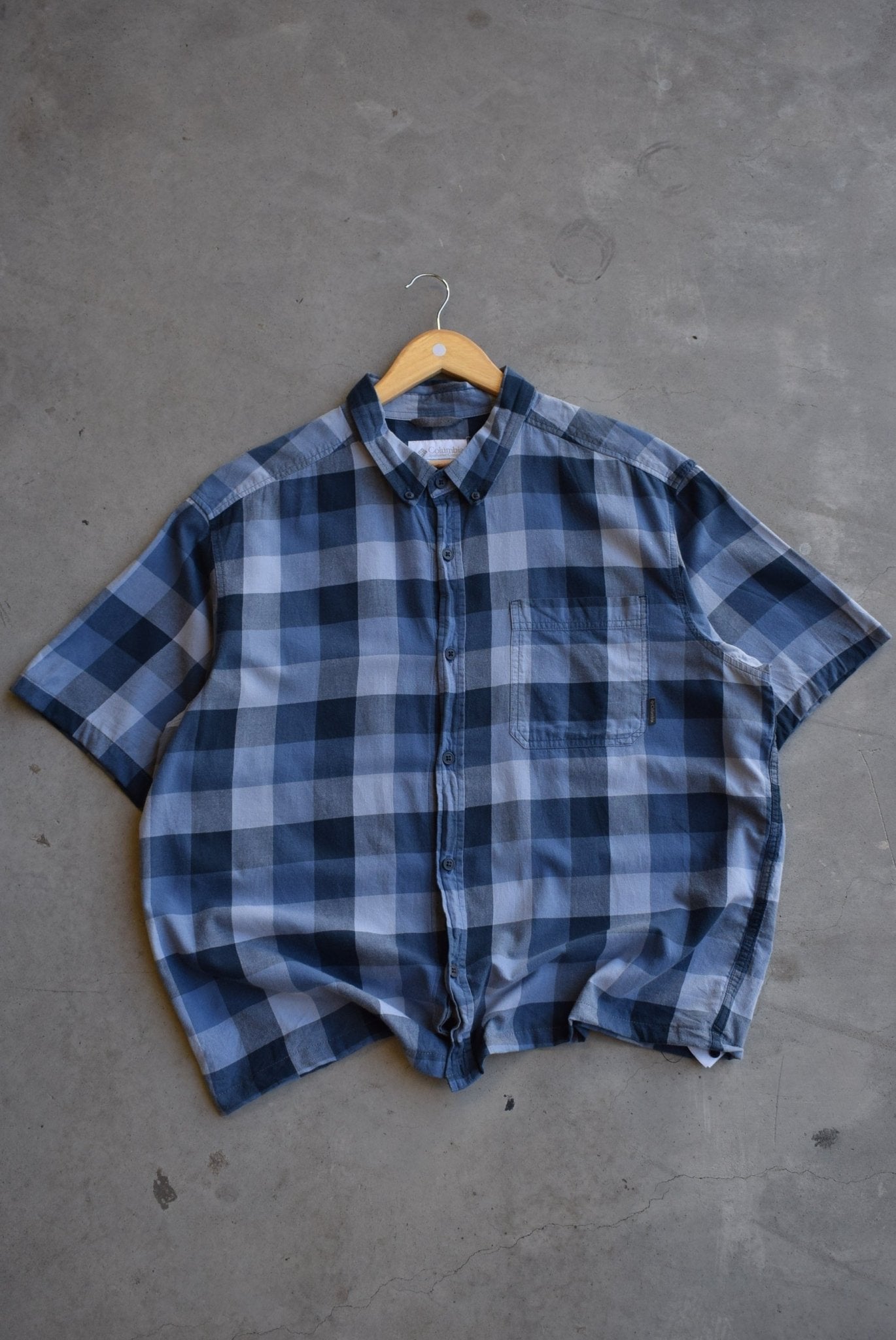Columbia Cropped Button Up — 2000s (L/XL) - Retrospective Store