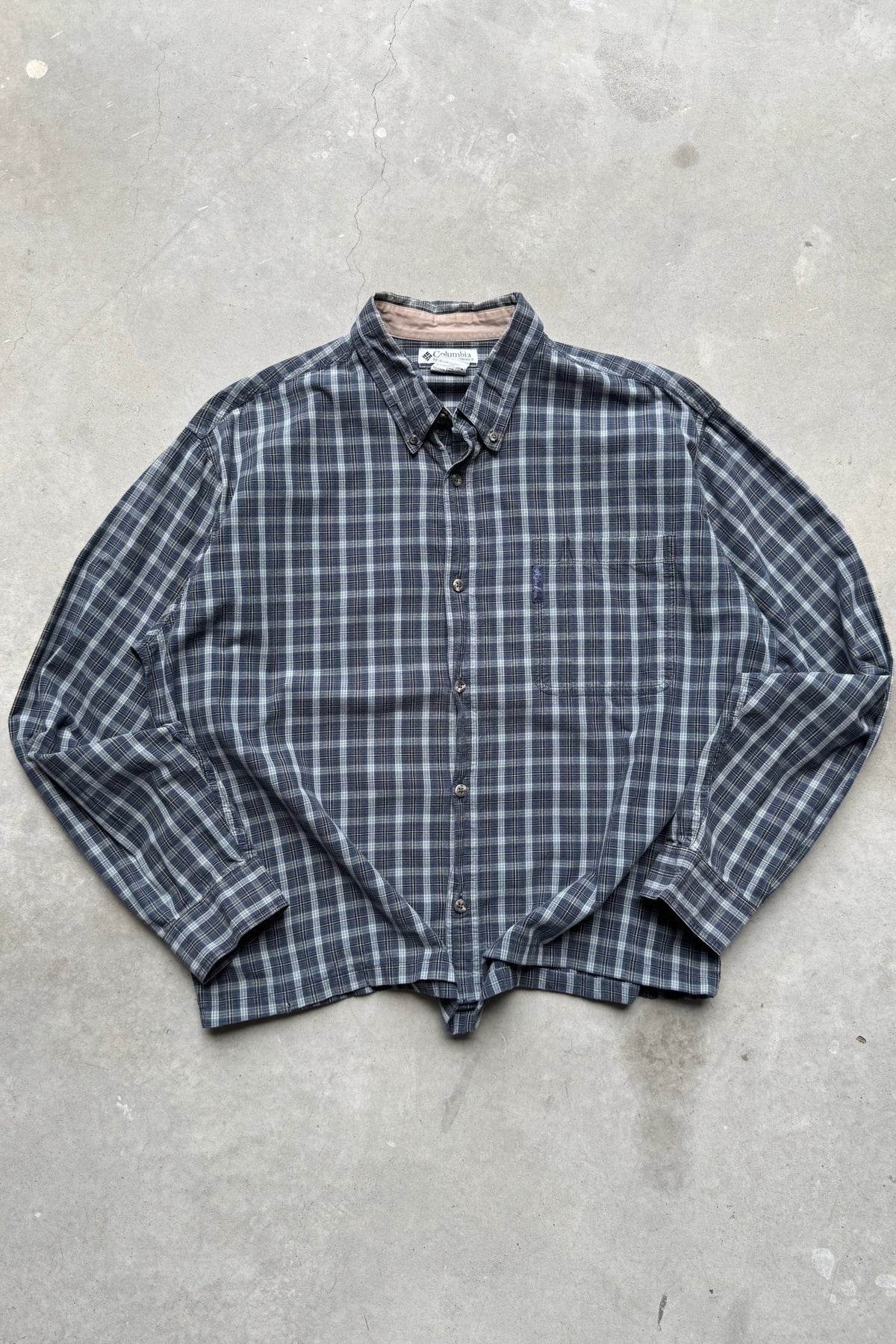 Columbia Navy Cropped Long Sleeve Button Up — 2000s (XL) - Retrospective Store
