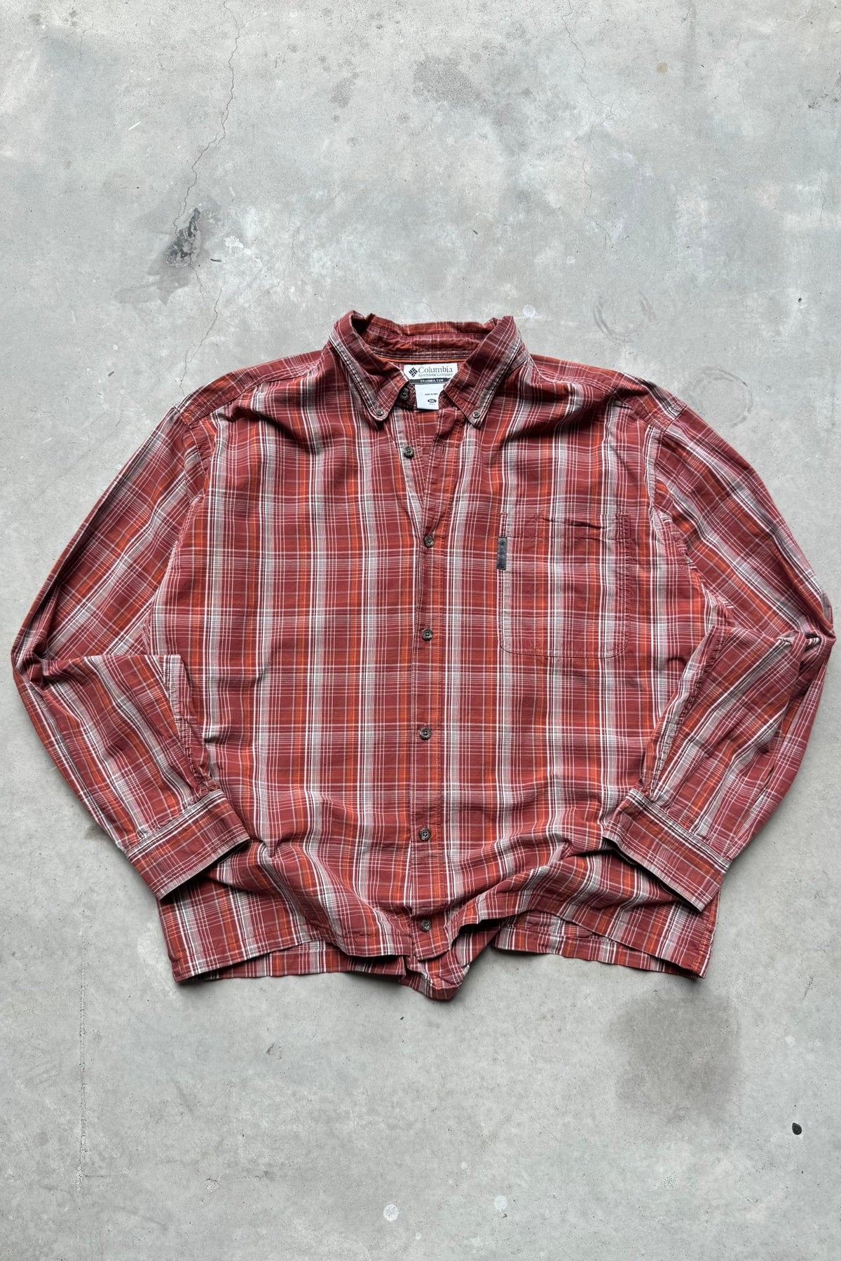 Columbia Red Cropped Long Sleeve Button Up — 2000s (XL/XXL) - Retrospective Store