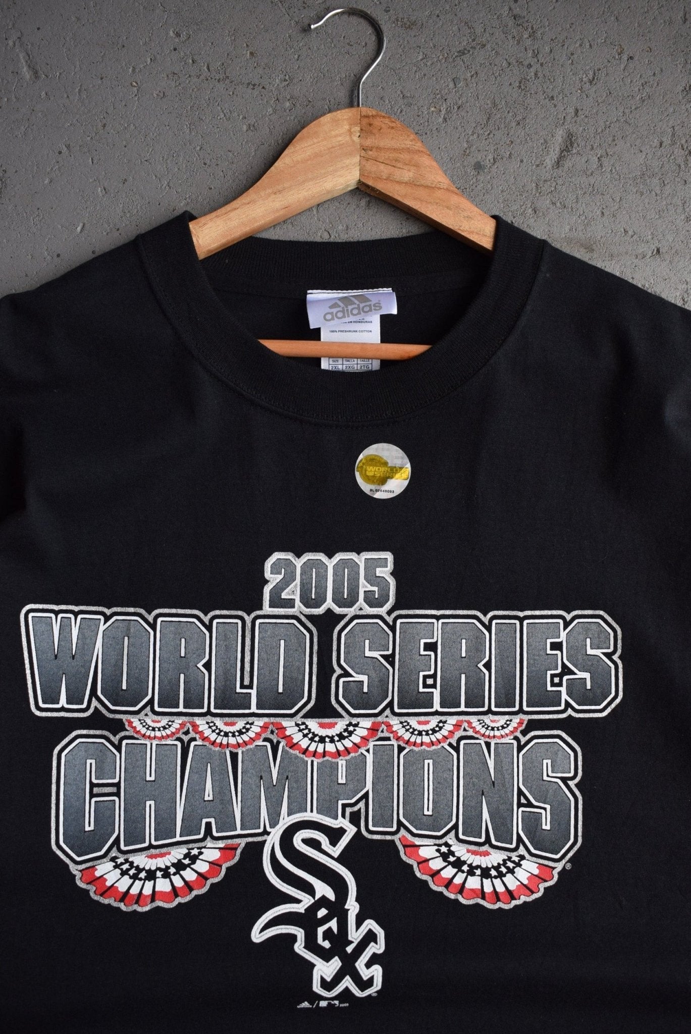 *Deadstock* Vintage 2005 Adidas x MLB Chicago White Sox World Series Champions Tee (XXL) - Retrospective Store