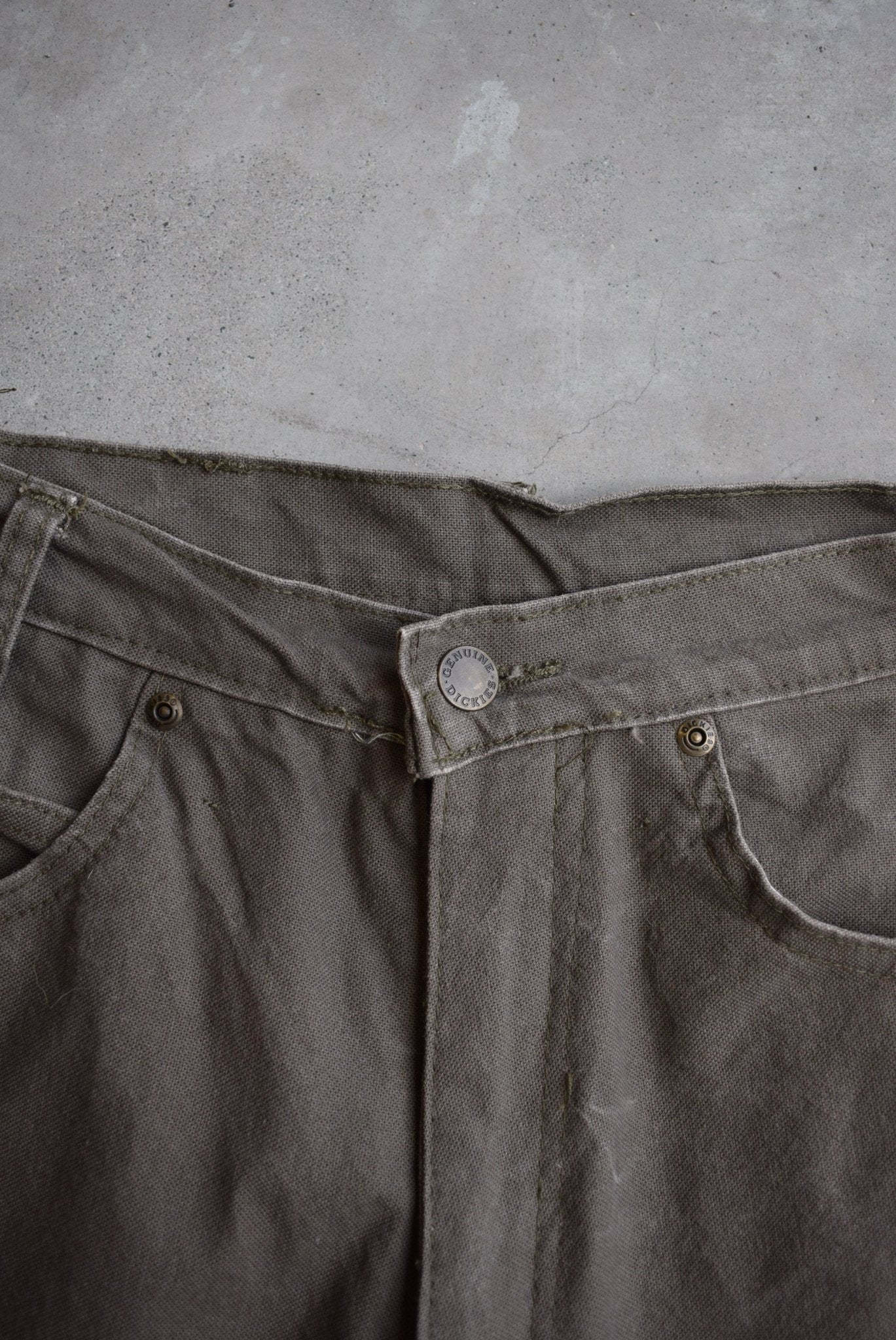 Dickies Faded-Green Carpenter Pants — 2000s (29) - Retrospective Store