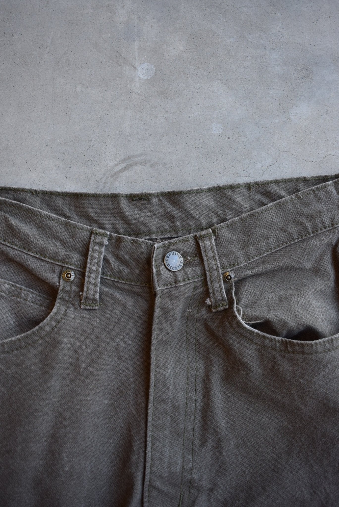 Dickies Faded Green Carpenter Pants — 2000s (30) - Retrospective Store