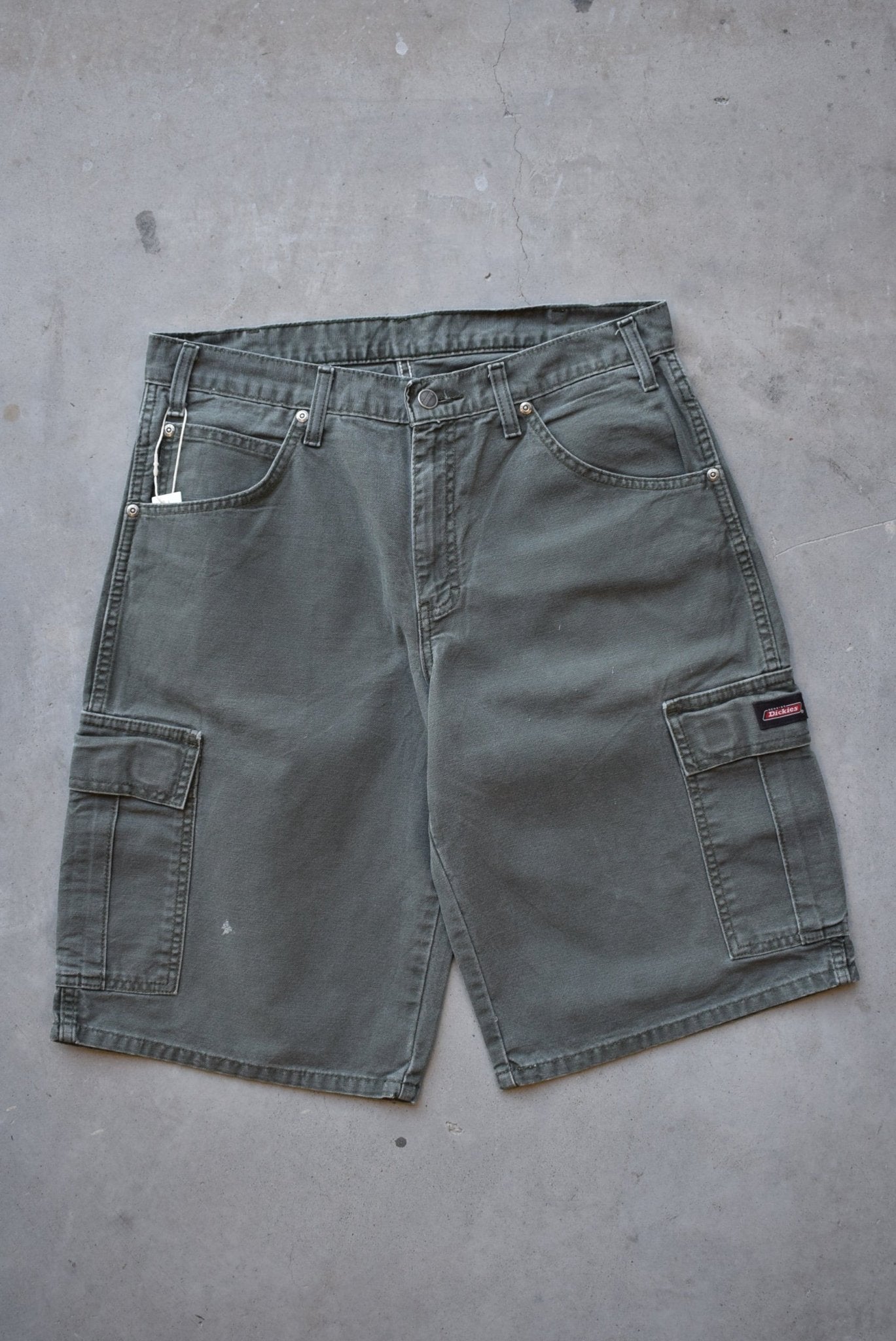 Dickies Green Carpenter Shorts — 2000s (32) - Retrospective Store