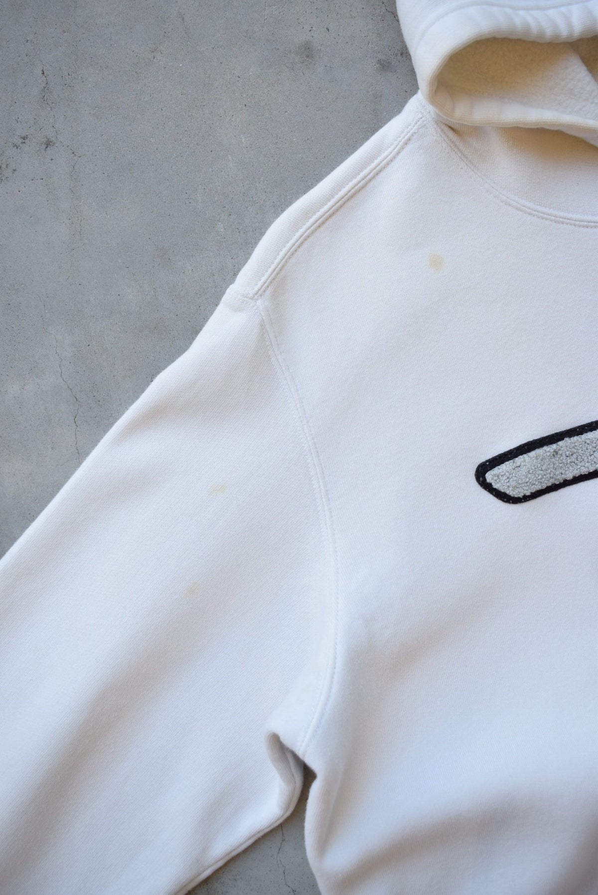 Diesel White Embroidered Logo Hoodie — 2000s (S) - Retrospective Store