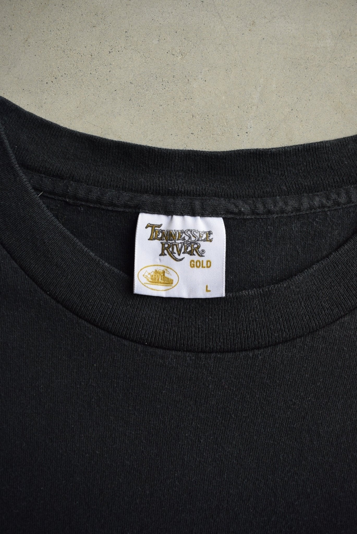 Duke University Blue Devils Black Graphic Tee — 1996 (L) - Retrospective Store
