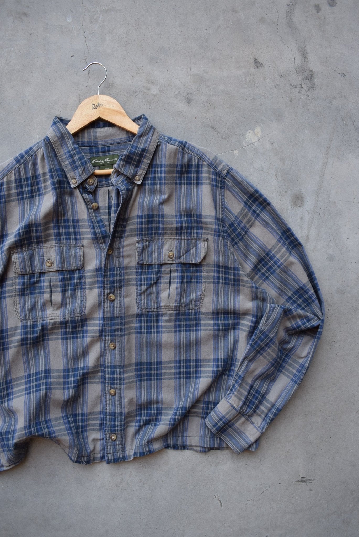 Eddie Bauer Blue & Grey Cropped Long Sleeve Button Up — 2000s (L/XL) - Retrospective Store