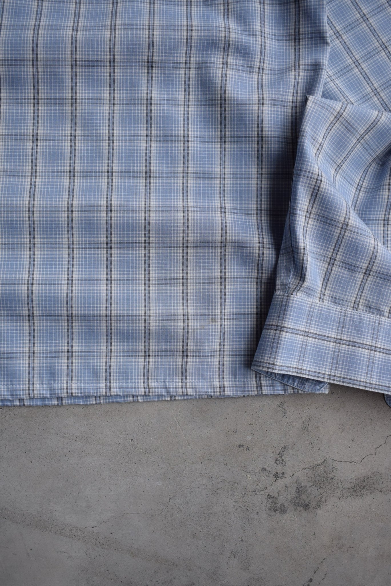 Eddie Bauer Cropped Long Sleeve Button Up — 2000s (XL) - Retrospective Store