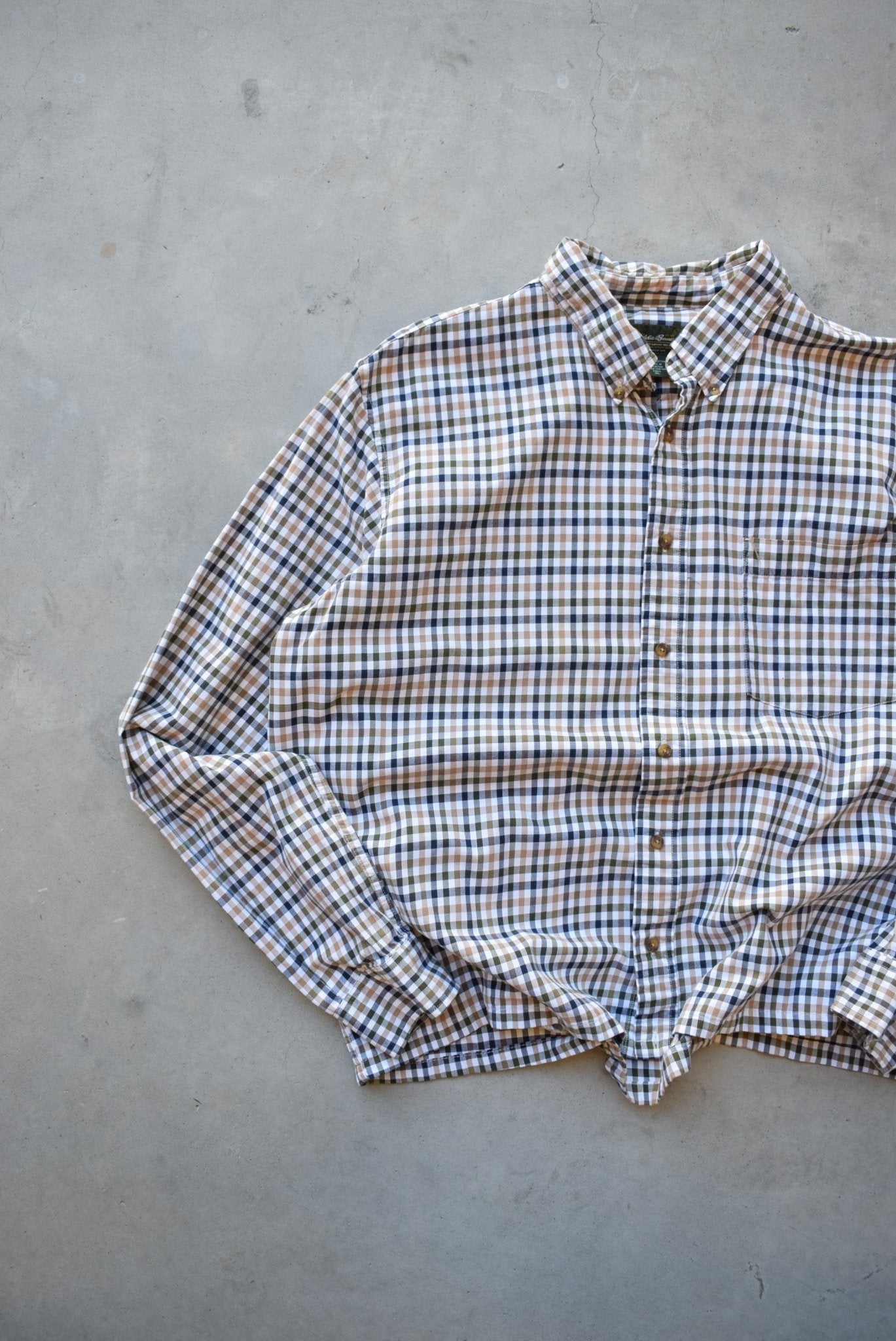 Eddie Bauer Tan Cropped Long Sleeve Button Up — 2000s (XL) - Retrospective Store