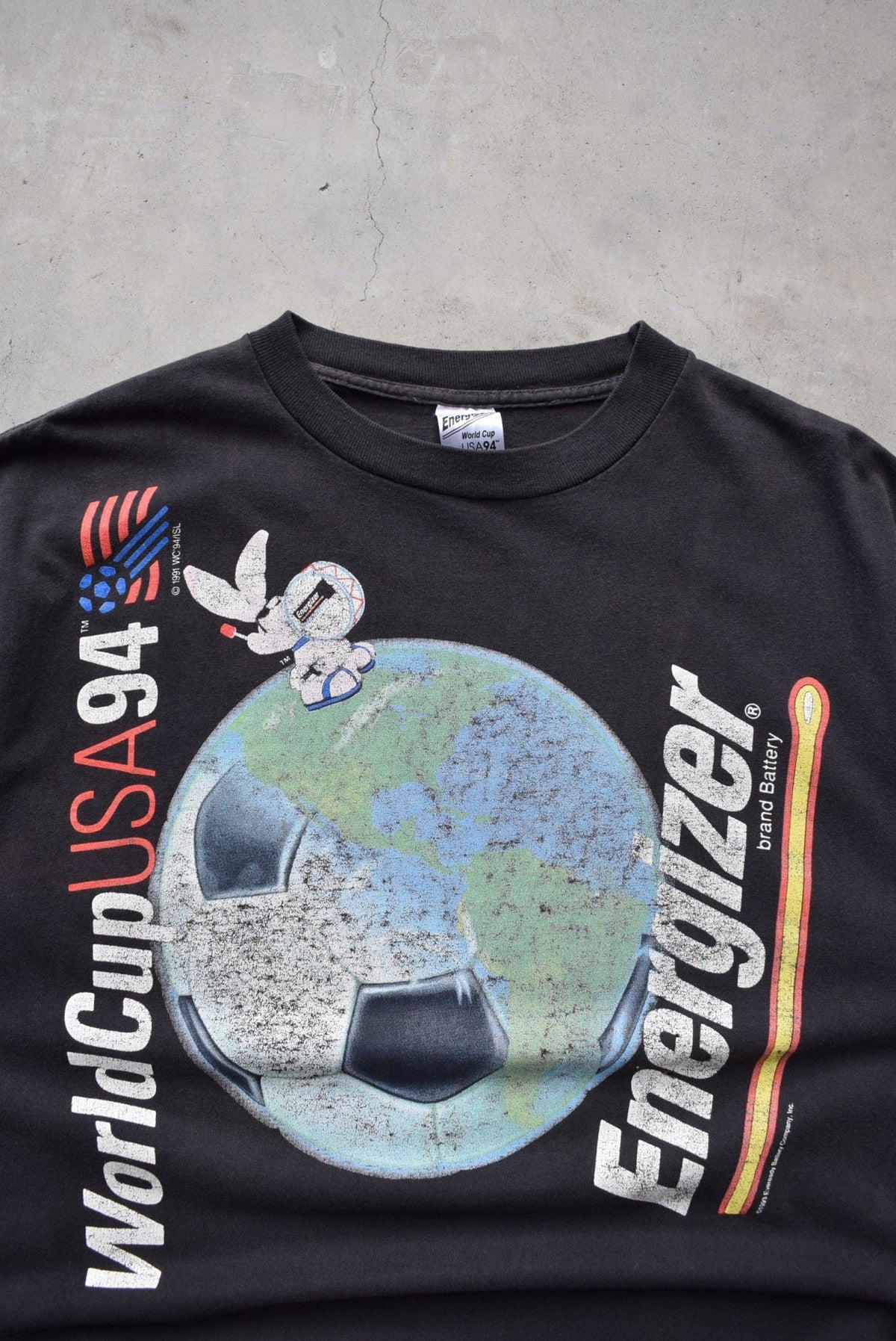 Energizer Batteries x FIFA World Cup Black Graphic Tee — 1994 (XL/XXL) - Retrospective Store