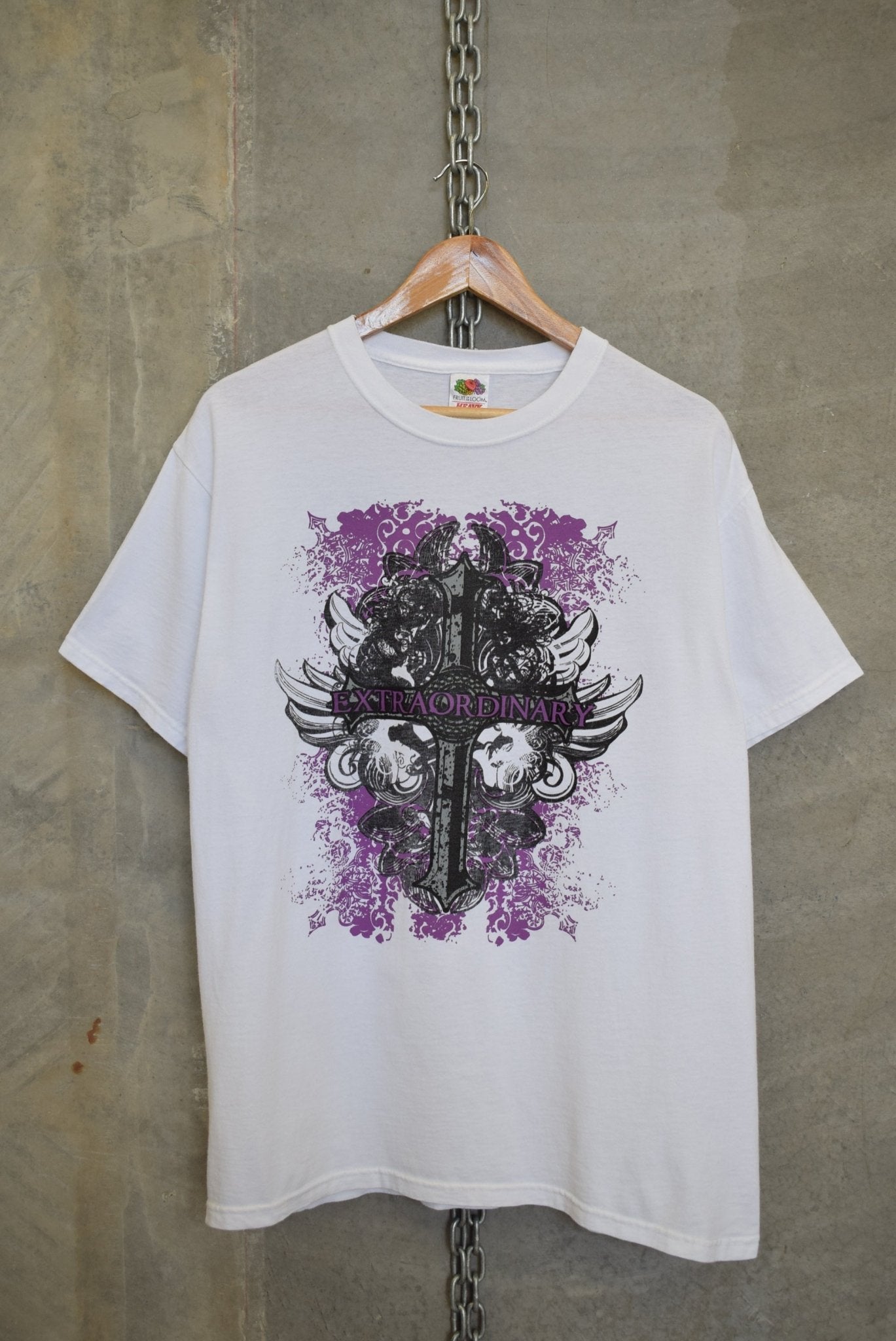 Extraordinary Y2K Graphic Tee — 2000s (L) - Retrospective Store