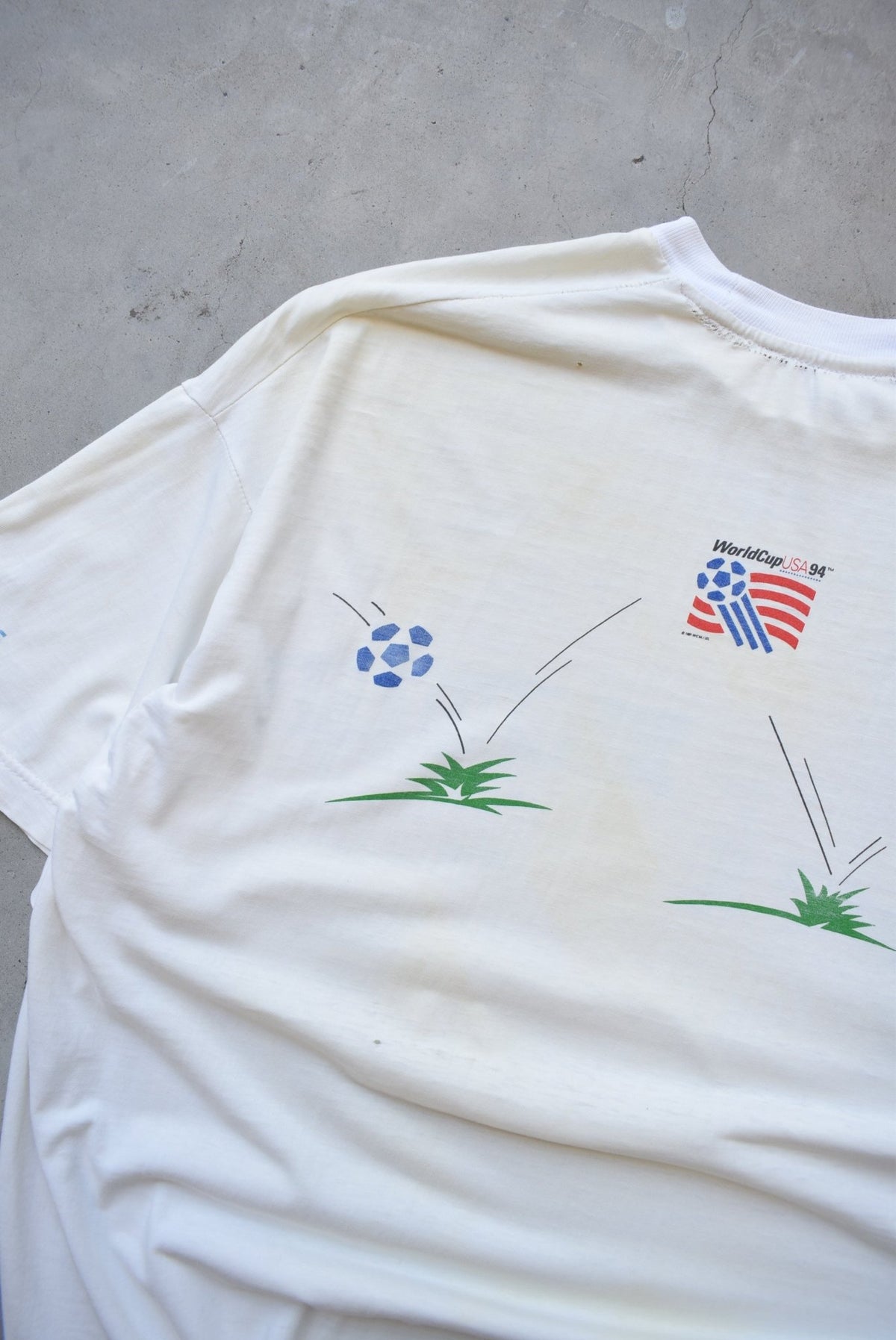 FIFA World Cup USA White Graphic Tee — 1994 (XL/XXL) - Retrospective Store