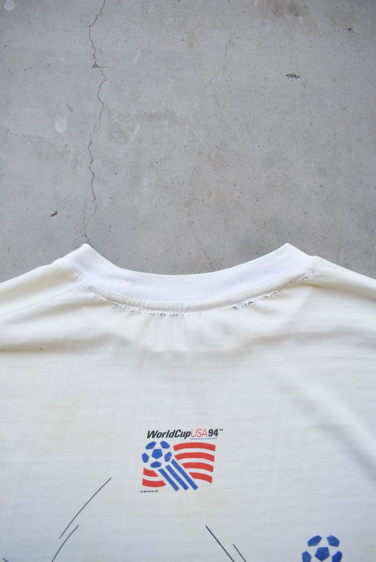 FIFA World Cup USA White Graphic Tee — 1994 (XL/XXL) - Retrospective Store